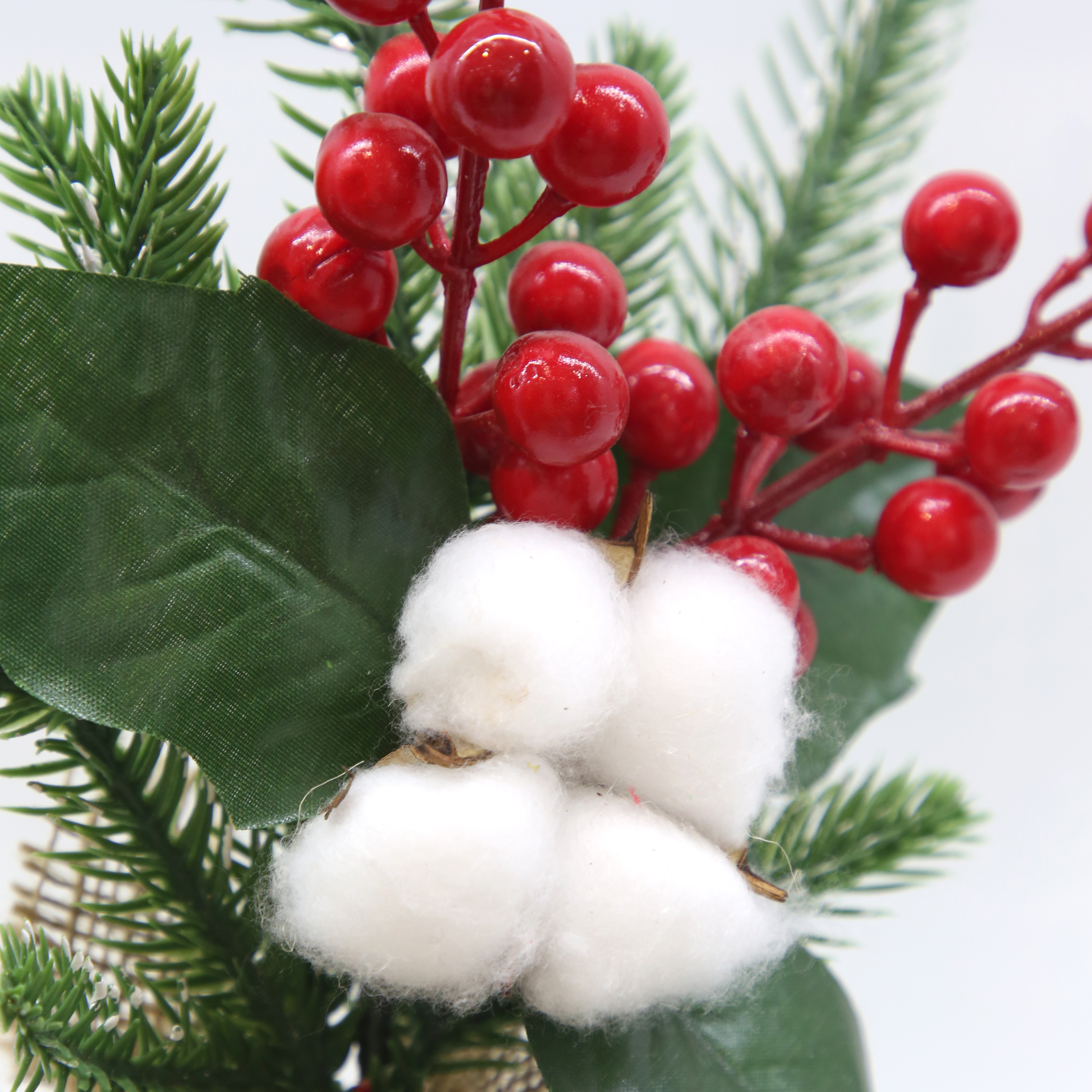 Christmas encryption shopping mall window displays, hotel decorations, hanging ornaments, props, Christmas costumes, festival decorations 22 Application Scenario