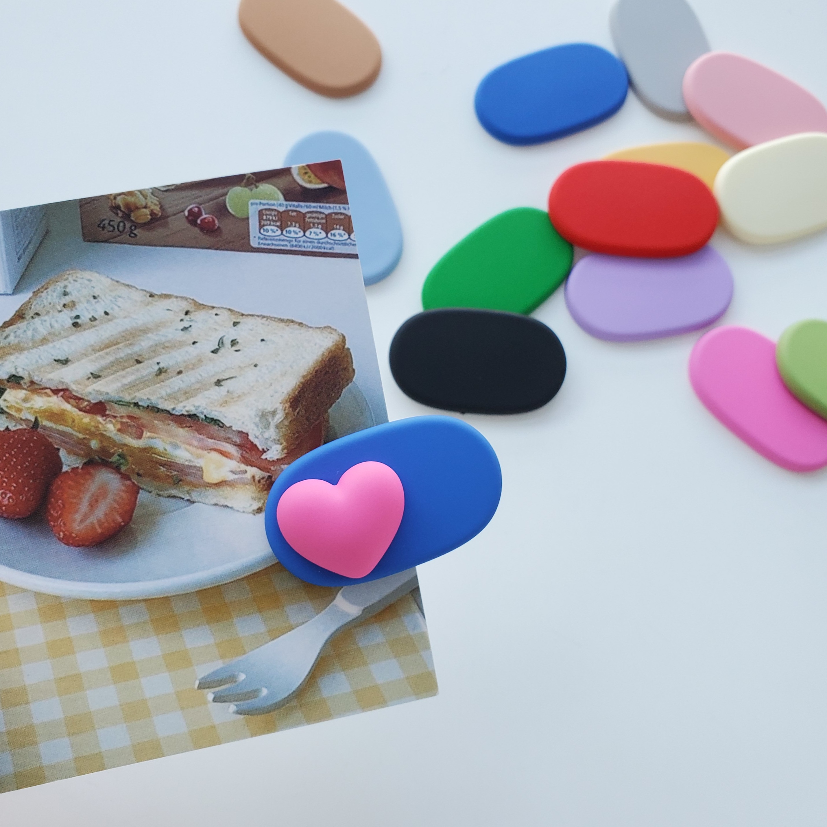 Chen Ming Accessories' new best-selling items include candy, rubber, oval, flat-bottom hair clips, headwear, phone cases, patches, clothing materials and accessories Application Scenario
