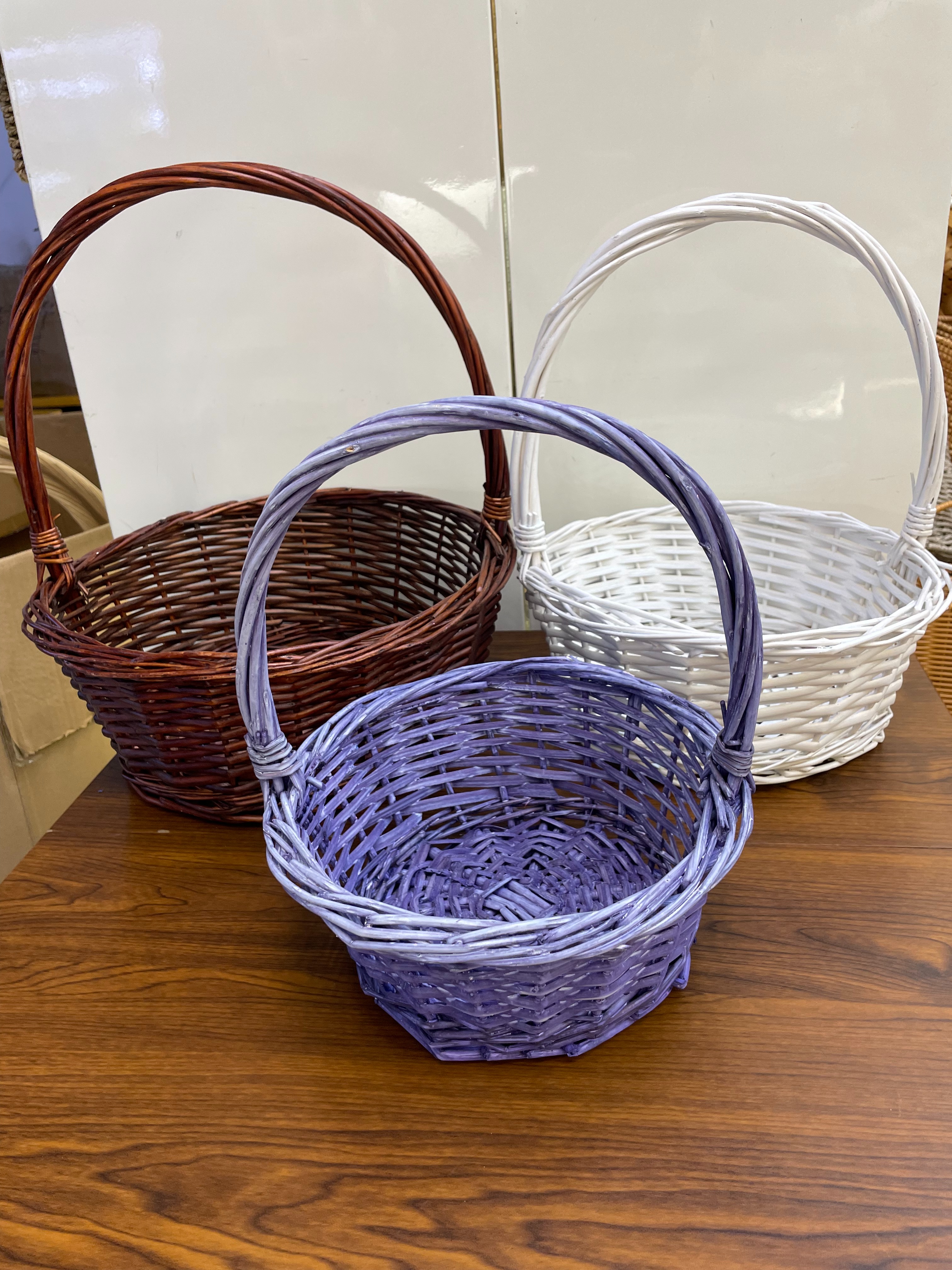 Three-piece set of colorful willow woven baskets Specification image