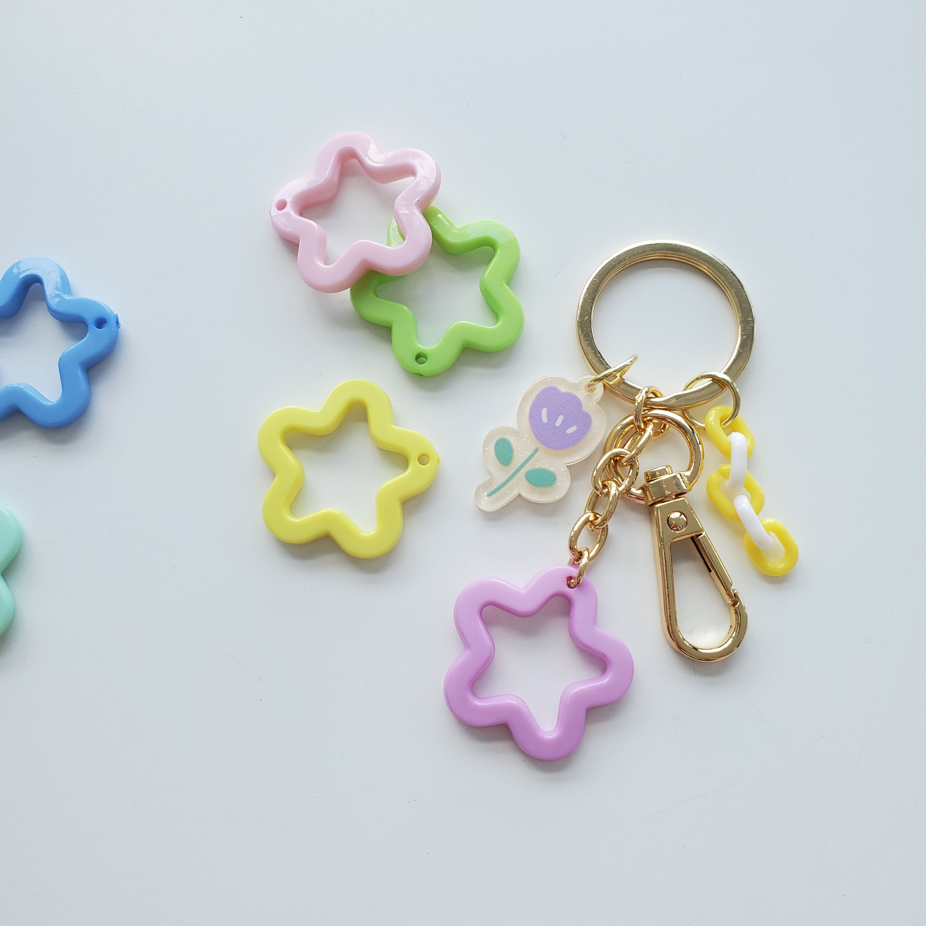 Chen Ming's best-selling DIY jewelry accessories: Acrylic 30mm perforated five-pointed star pendant, earrings, bag pendant, material Item Picture
