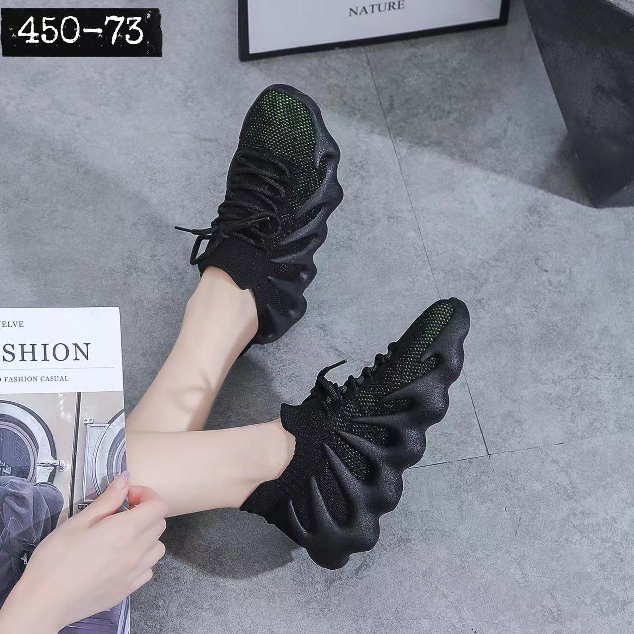 2022 new summer hiking sports shoes for foreign trade, breathable men's sports shoes, front lace-up flying woven, blade sole casual running shoes in stock details Picture