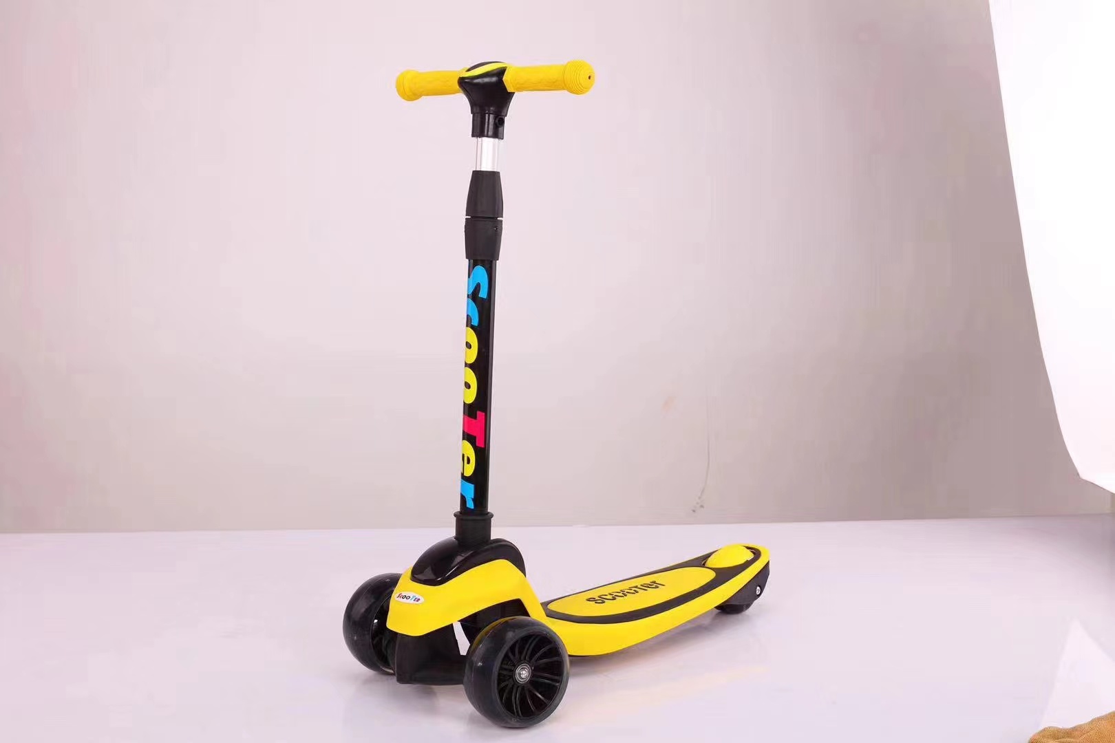 滑板车儿童滑板车滑行车可折叠童车厂家直销