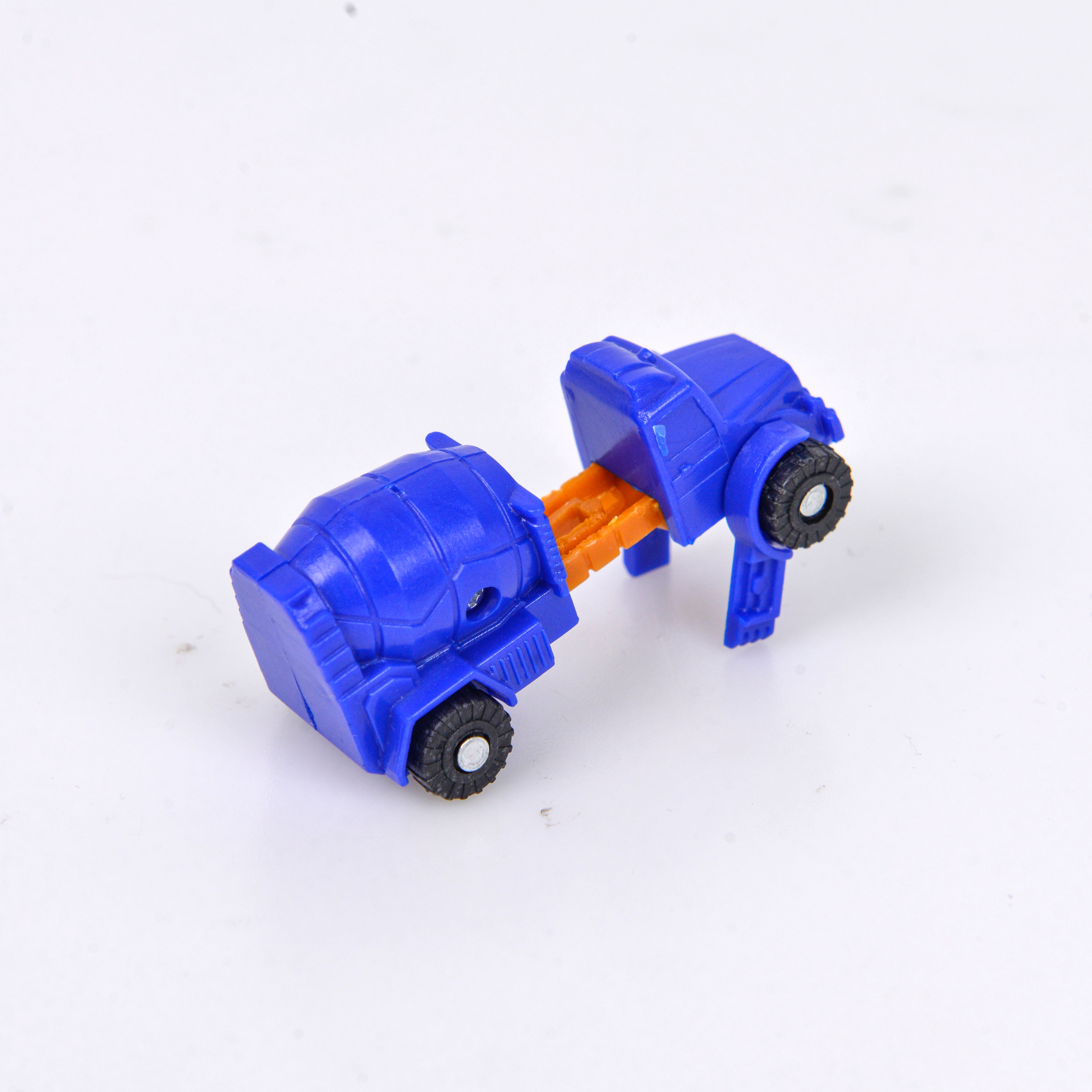 变形车/模型车/恐龙战车白底实物图