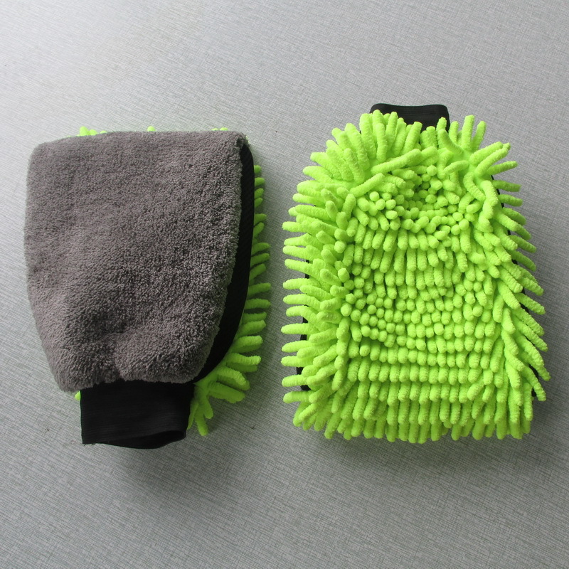 Chenier multi-purpose cleaning gloves, Chenier car wash gloves, microfiber waterproof car cleaning gloves, coral velvet car beauty, kitchen and home cleaning gloves, QW132 Application Scenario