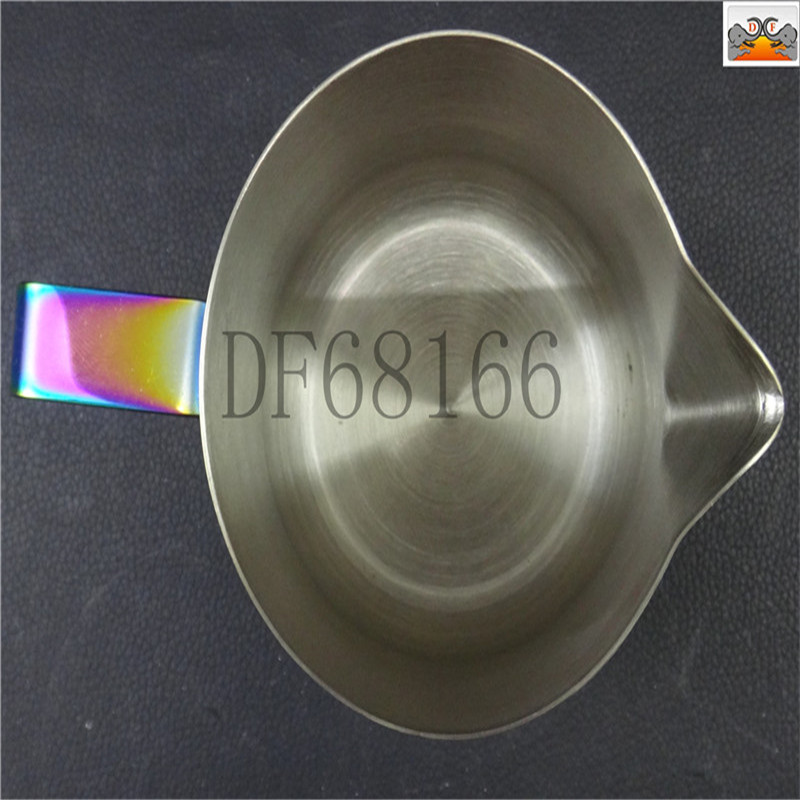 镀钛拉花杯/不锈钢拉花杯尖嘴/咖啡拉花缸/奶泡杯/咖啡用具/DF TRADING HOUSE白底实物图