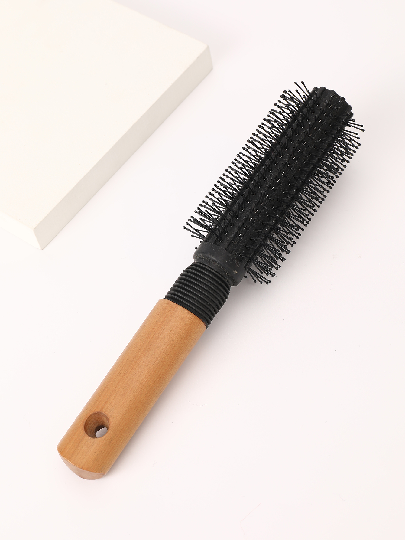 Massage comb, head massage, soft air bag comb, fashionable comb, curling hair, activating meridians, various colors in stock, smooth hair comb, curling hair comb, can be styled Specification image