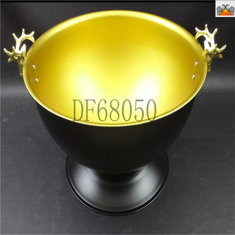DF Trading House في وعاء النبيذ الأحمر الكبير DFTV Blacking Blacking Blacking Blacking Blacking Blacking Blacking Blacking Blacking Blacking Blacking Black Plack Plack Placking DF68050 برميل ثلج من الصلب غير القابل للصدأ Application Scenario