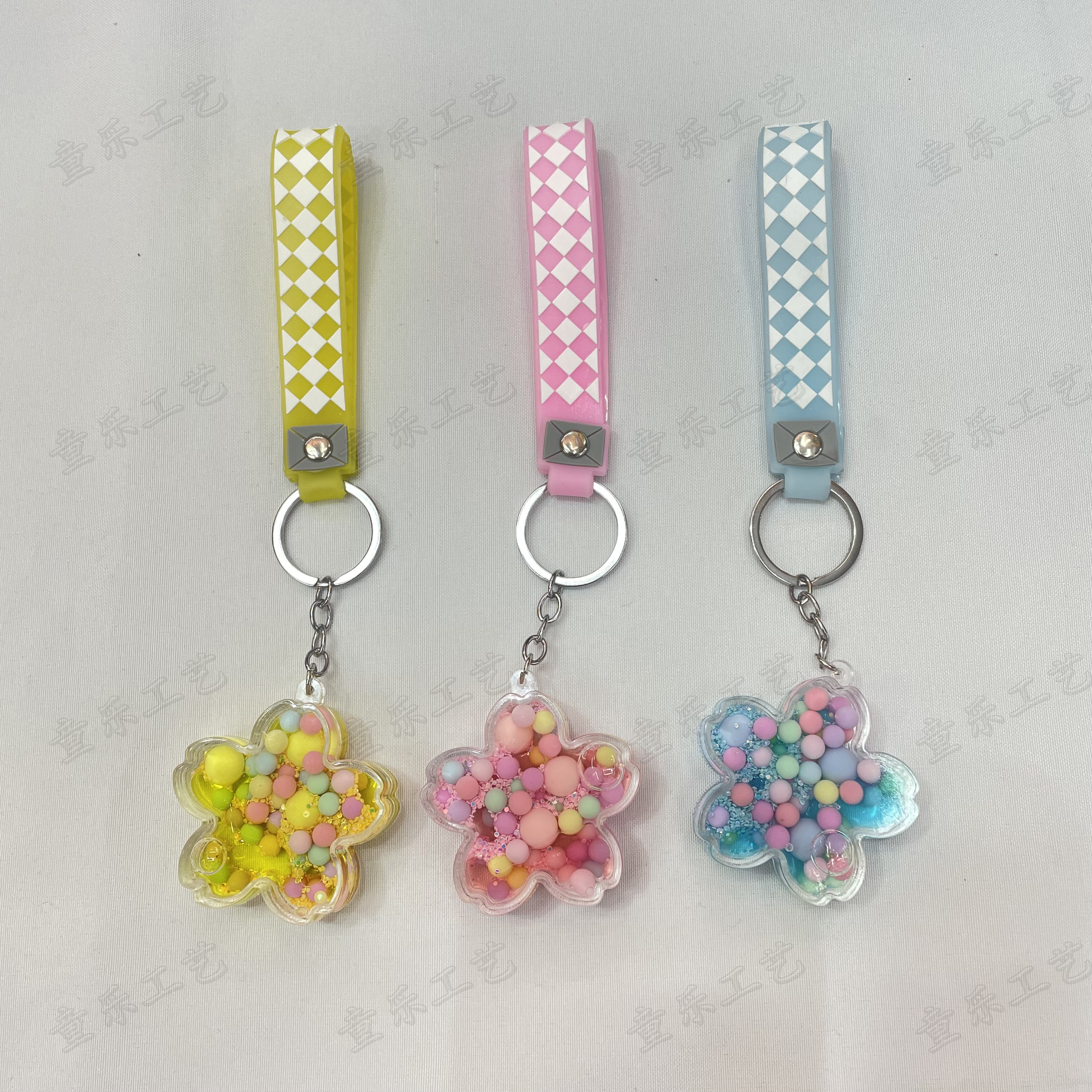 入油花型挂件女可爱汽车挂饰书包亚克力钥匙扣流沙漂浮钥匙链
