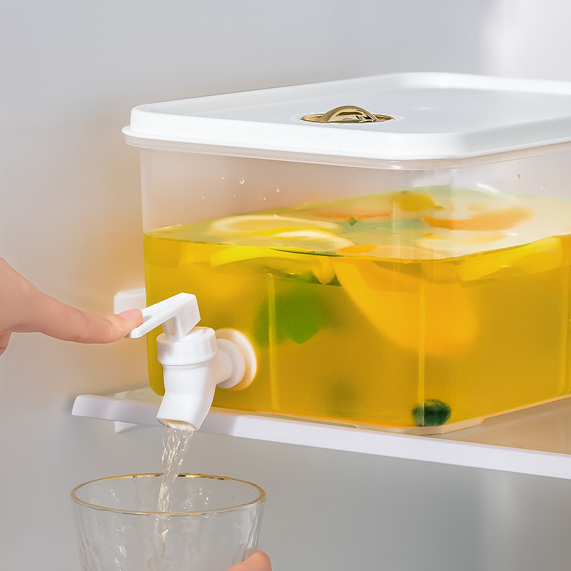 Export of refrigerators with faucets and cold water kettles