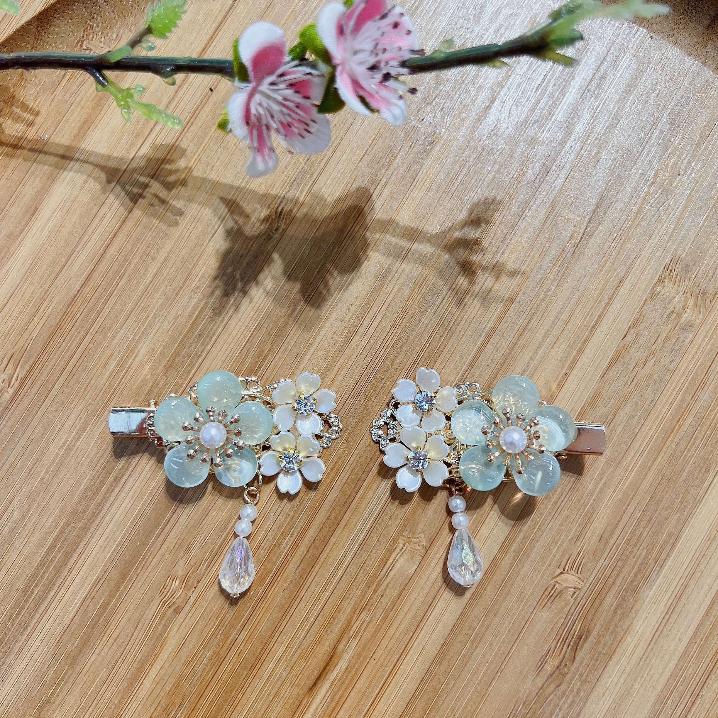 Hairless Hanfu Clip - Three small flower crystal clips Specification image