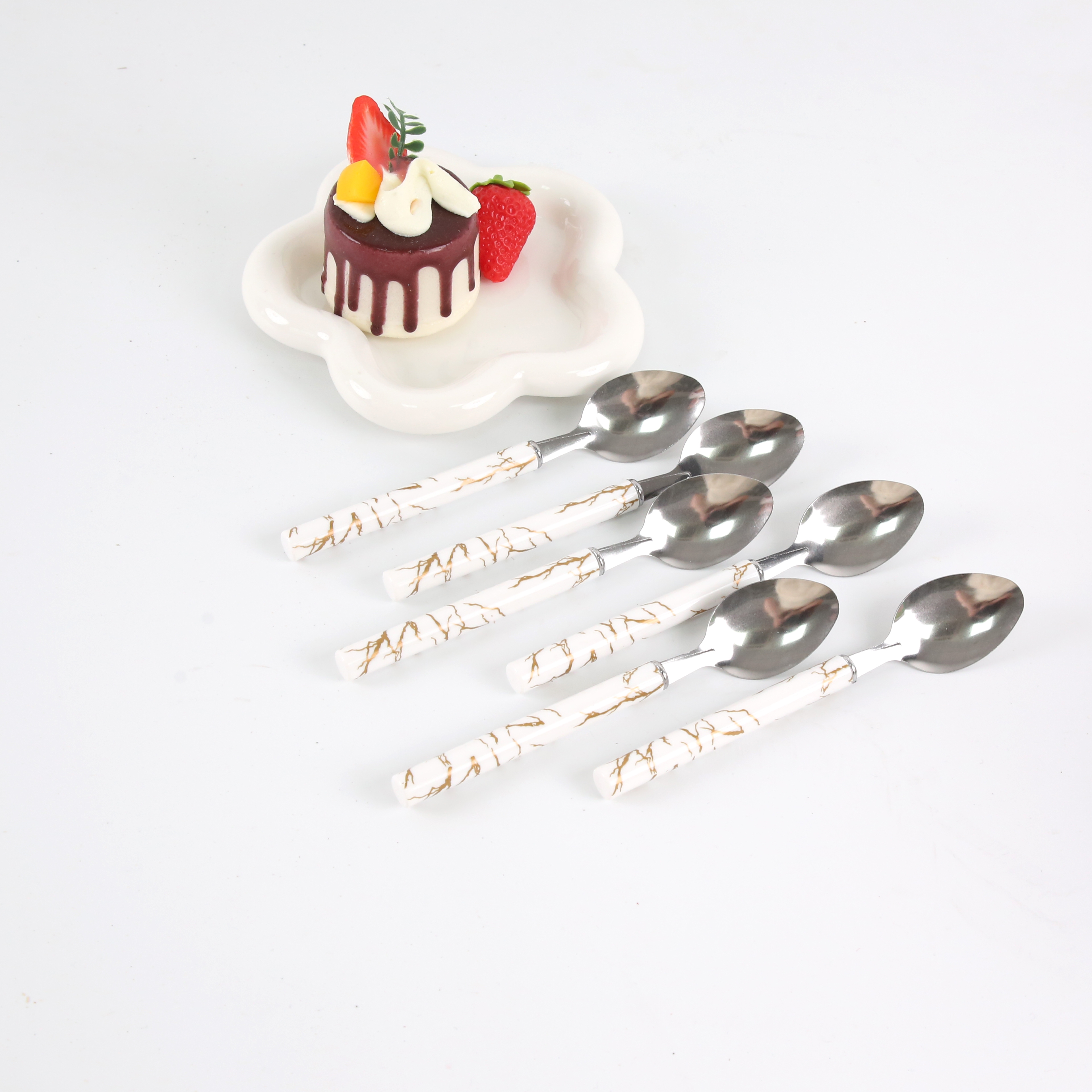 Wholesale of stainless steel clasp spoons and tableware in stock from Xu Shengyou