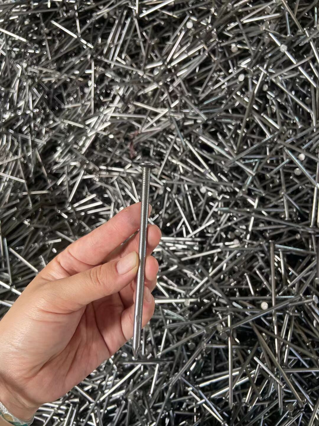 Iron nails, regular nails, round nails, regular iron nails, special-shaped nails, regular iron nails, regular nails, woodworking nails, home decoration nails, iron nails, regular iron nails, round nails, wooden board nails, regular nails Application Scenario