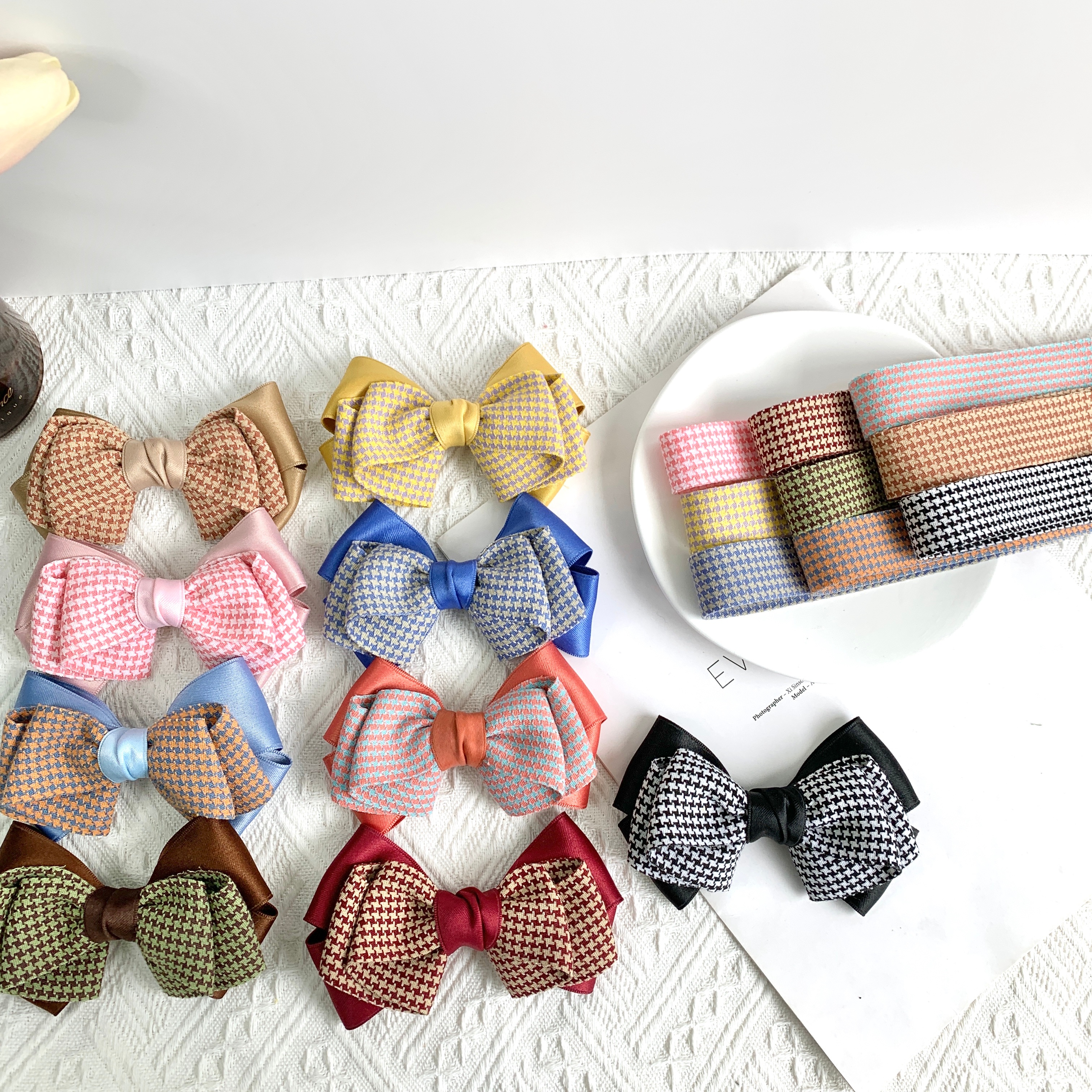 Jianjian Fashion Two-color checkered hair accessories, clothing accessories details Picture