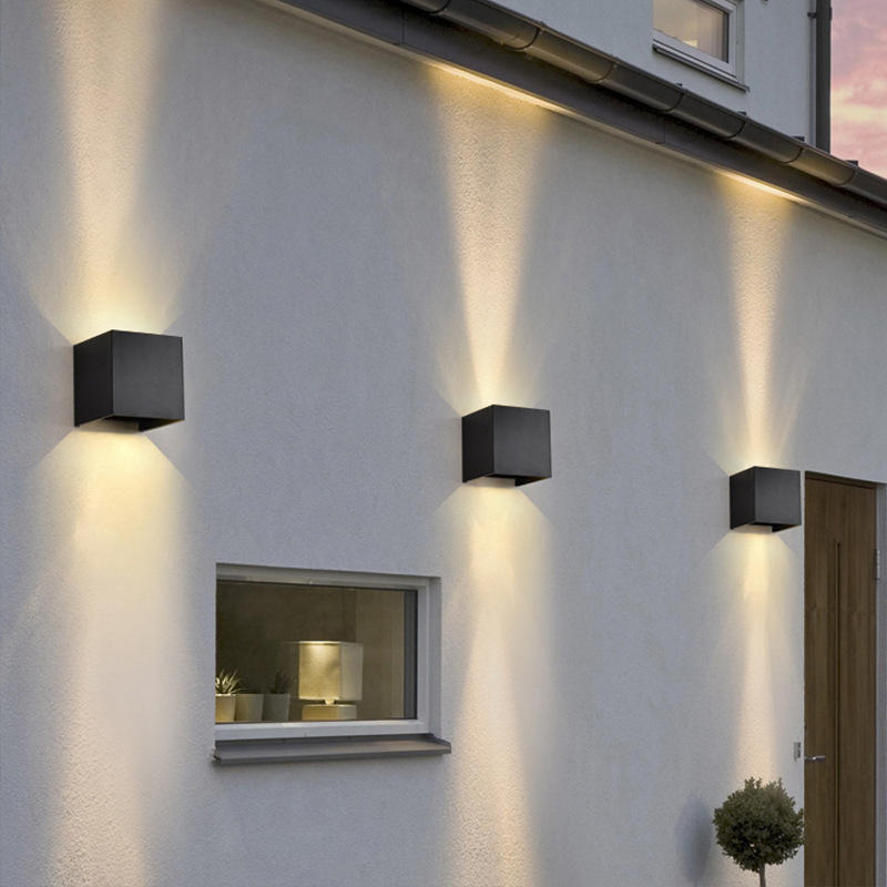 Outdoor wall lamps with waterproof exterior walls that emit light up and down, modern and simple LED decorative lighting fixtures for courtyard villas, corridors and passageways Application Scenario