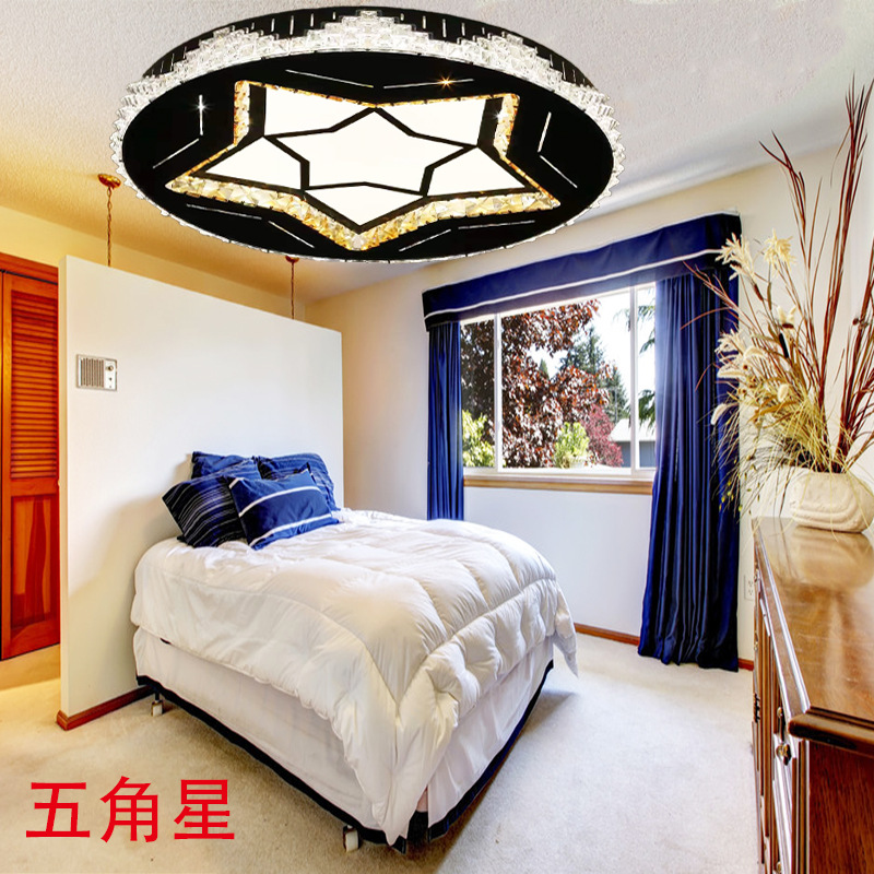 吸顶灯产品图