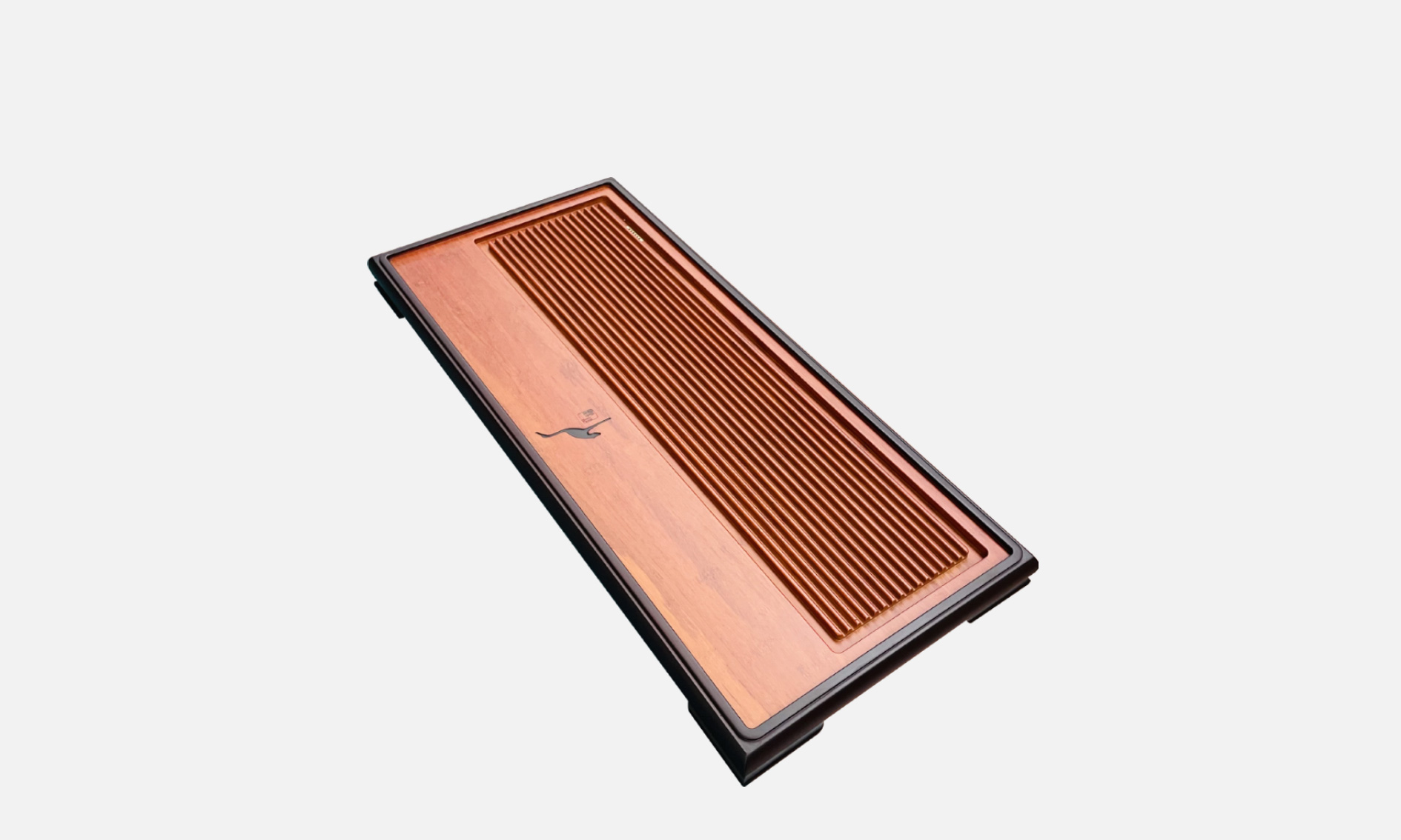 The Heming heavy bamboo tea tray is simple, elegant and light luxury. It is suitable for both home and office use, easy to clean and can drain water. It is an exquisite tea tray Specification image