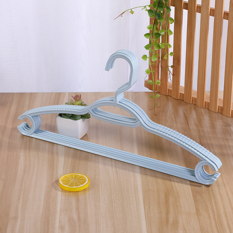 Multi-functional anti-slip clothes hanger Specification image
