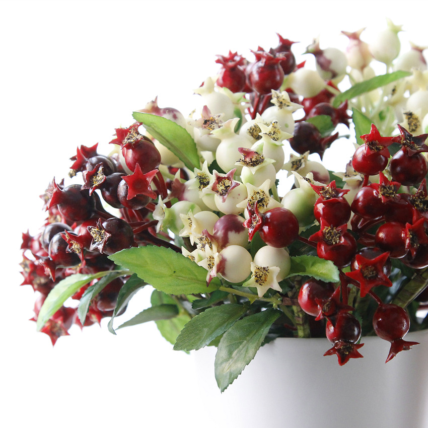 Artificial fruit berries, Christmas fruit, small pomegranate decorative floral accessories, wholesale of artificial flowers, leaves with glue, JWG1254A, small pomegranate berries Application Scenario