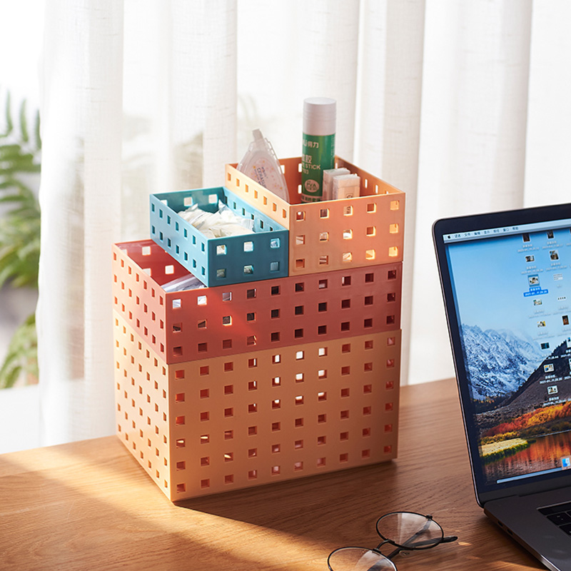 Household kitchen plastic storage basket, multi-functional desktop for storing miscellaneous items, blue snack and toy storage basket Item Picture