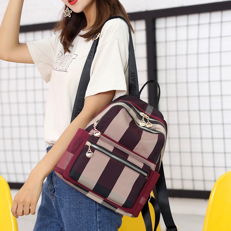 2022 New style nylon Mom Bag backpack, Women's Oxford Cloth large-capacity tote bag, women's single-shoulder bag, Korean style simple and fashionable travel casual shopping bag Item Picture