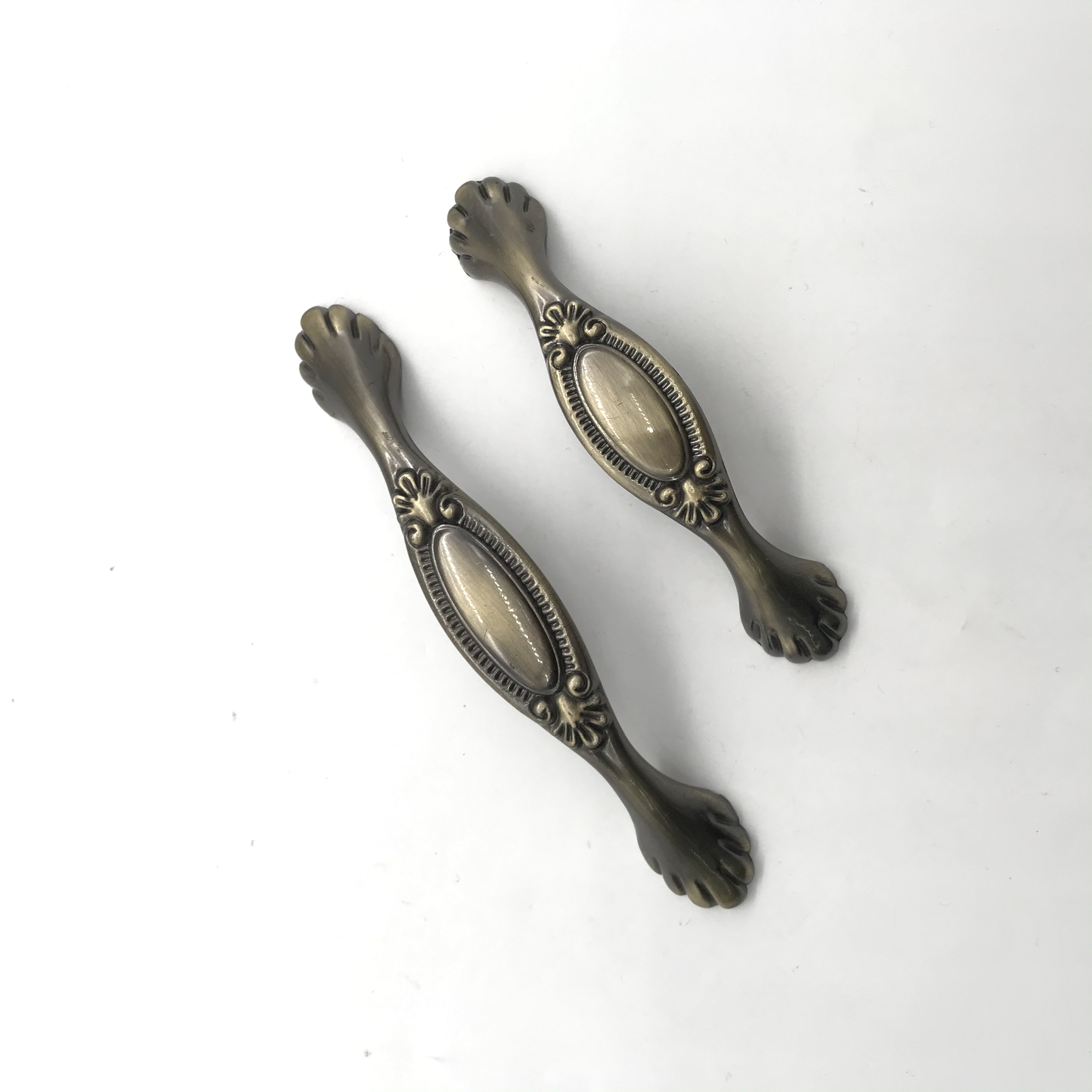 Shuzan Modern and simple zinc alloy 304 handles, door handles, bronze-colored brushed clothes, cabinets, drawers, metal furniture accessories, children's cartoon options, and other hardware tools available undefined
