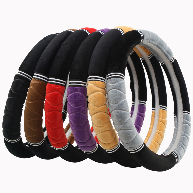 Winter warm short plush six-section car steering wheel cover, universal steering wheel cover, Qiwei Car Decoration QW149 Item Picture