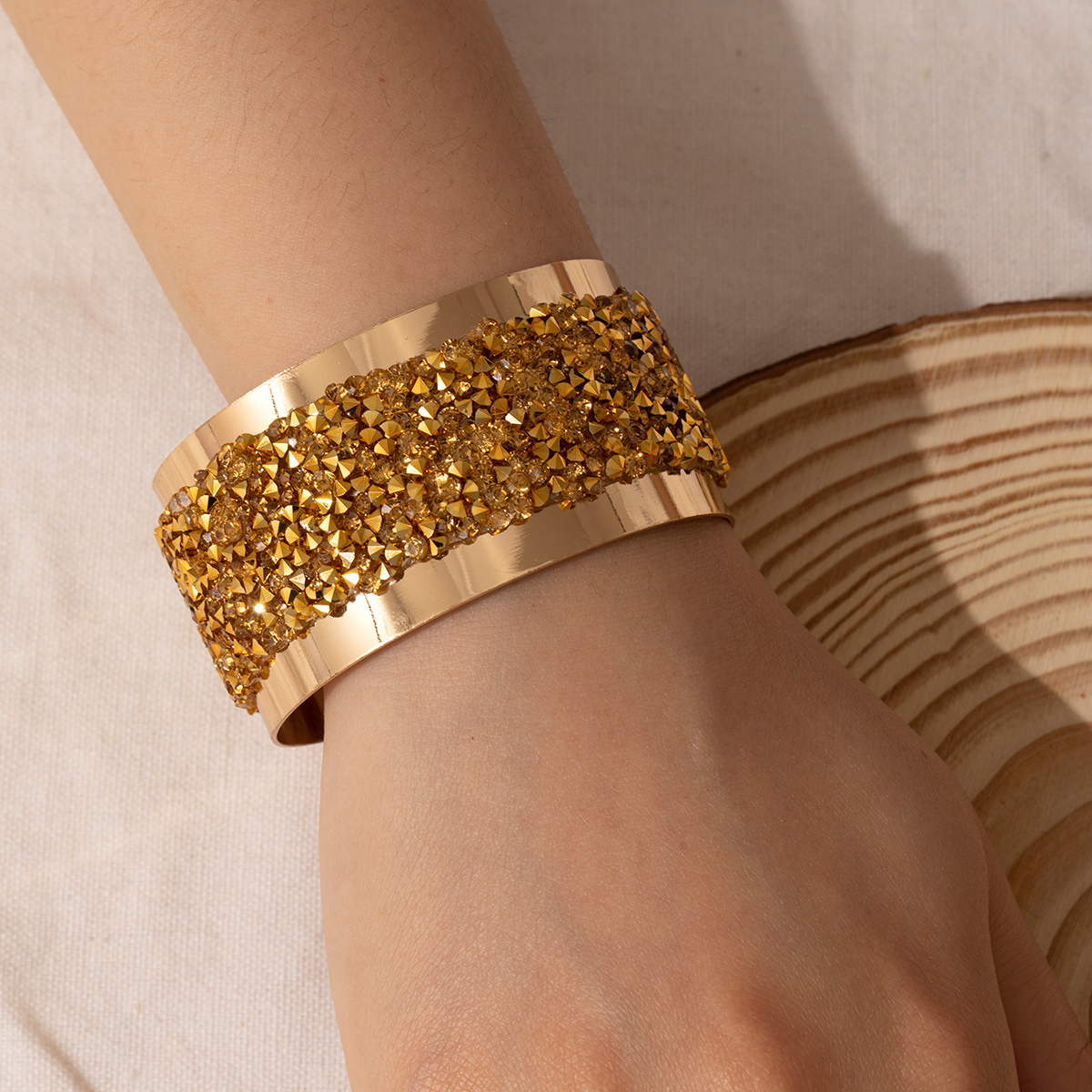 Cross-border Amazon bestseller diamond-encrusted champagne gold C-shaped bracelet for women