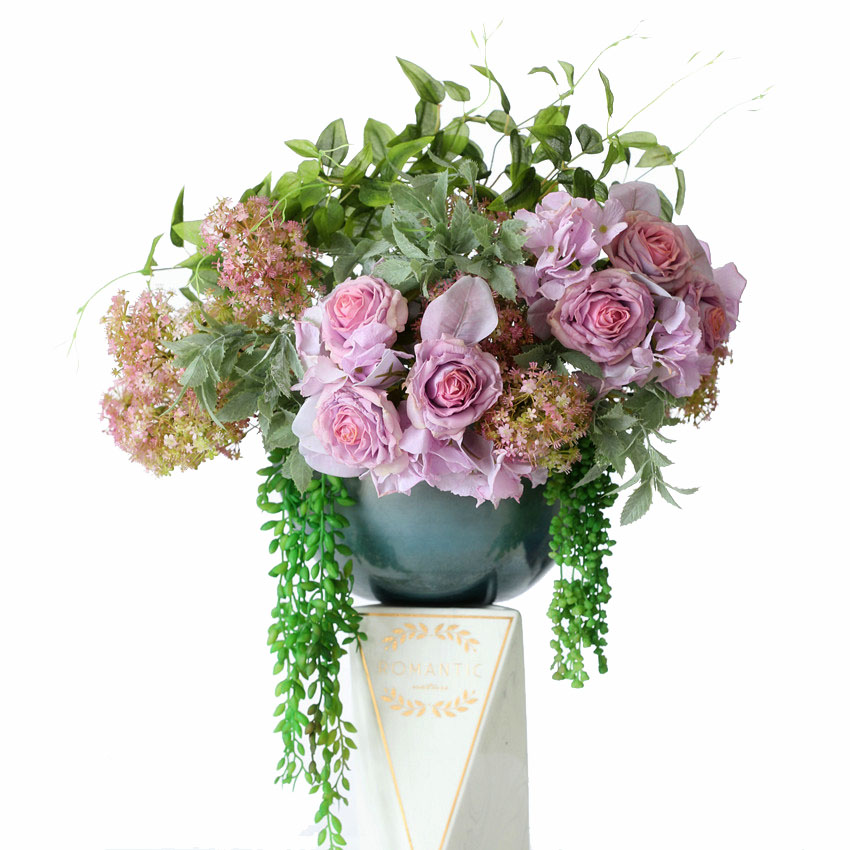 Artificial flower moisturizing rose hydrangea bouquet, artificial flower home decoration cross-border bouquet edge rose wedding hand bouquet HD746 Application Scenario