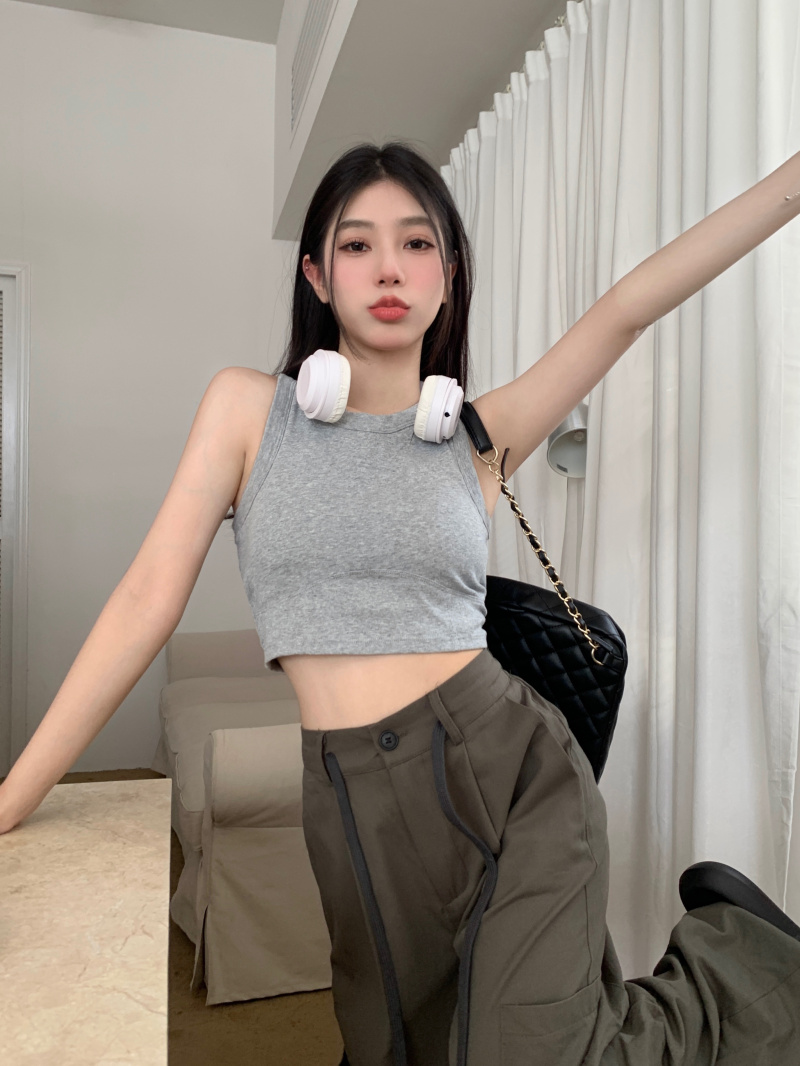 Green women's summer hot girl I-shaped sporty sleeveless slim short top for outerwear details Picture