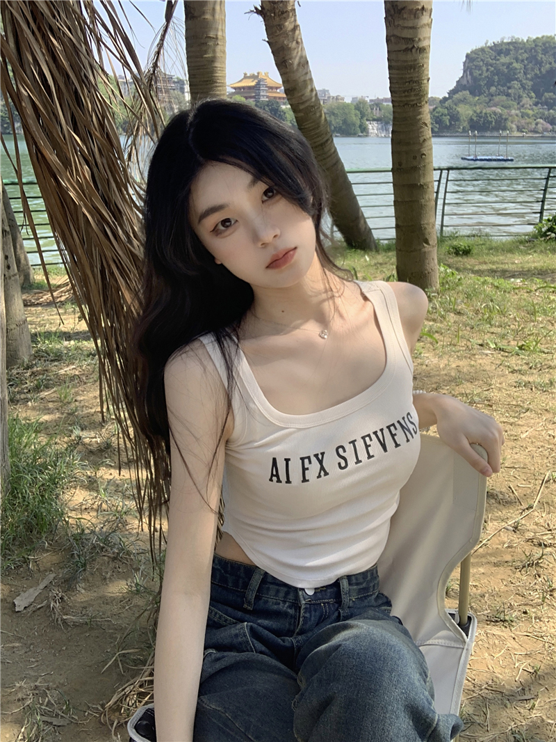 American sporty white halter top for women, summer hot girl, pure desire, sleeveless tight, slimming inner layer, top worn outside details Picture