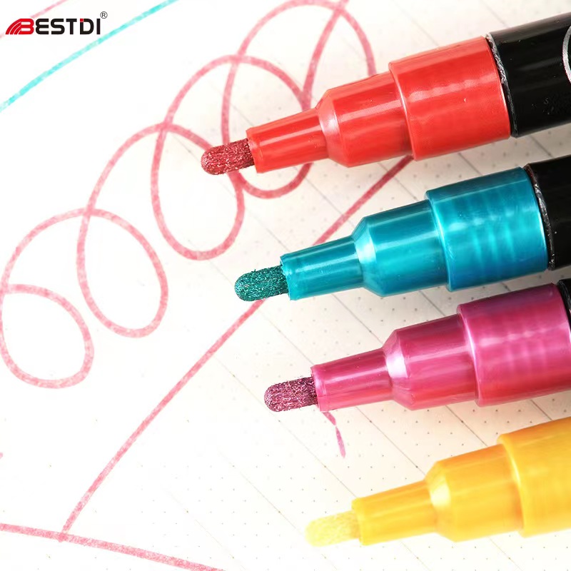 Short water-based acrylic markers in metallic color series Item Picture