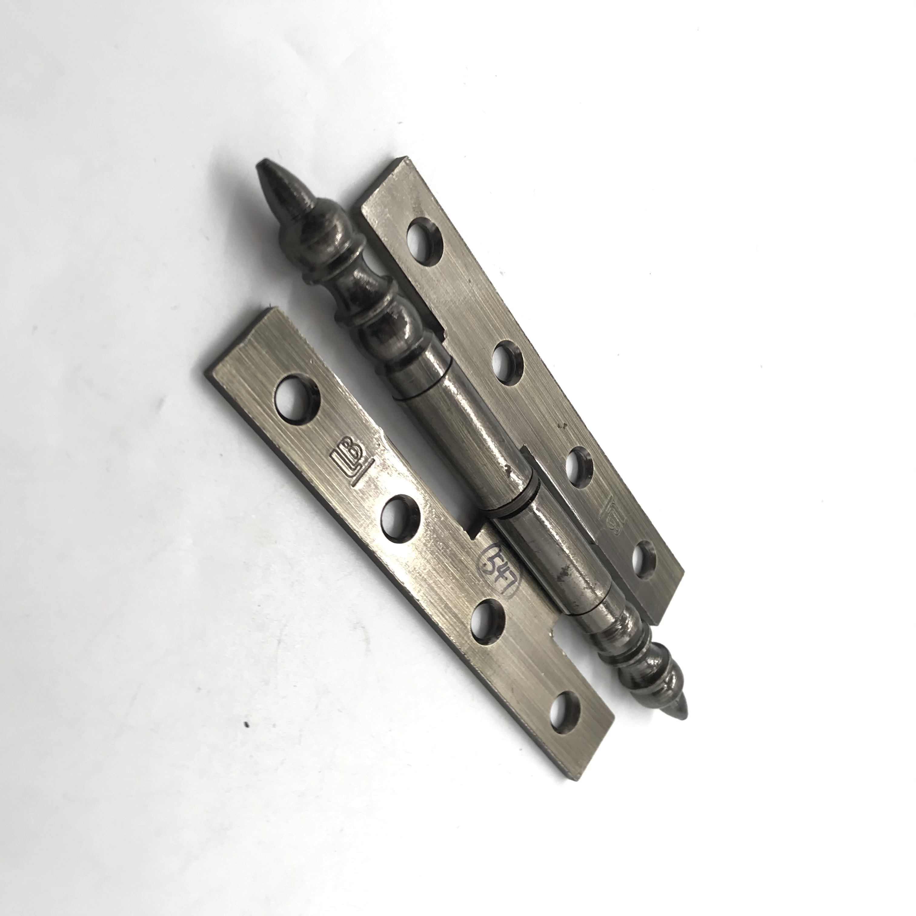Shuzan high-quality alloy steel plate drill crown head H-shaped hinge 110x2.5 antique bronze hinge, indoor wooden door silent folding page, flat opening detachable hardware accessories, daily hardware Application Scenario