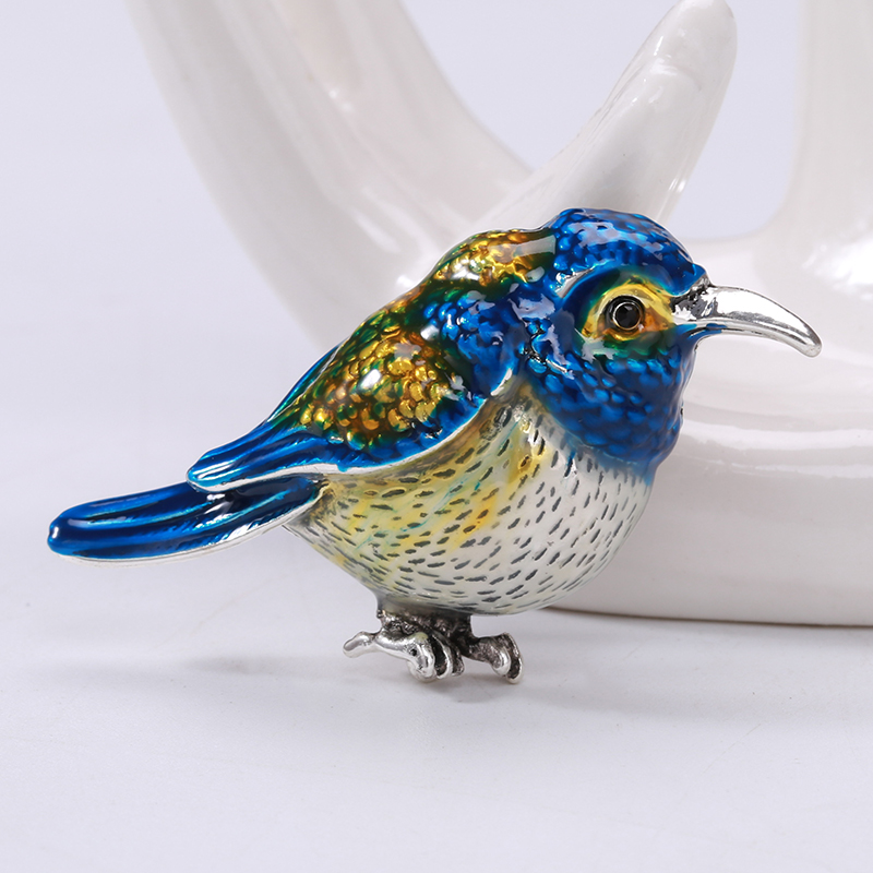 Factory direct sales of creative and light luxury Korean version new best-selling cartoon oil-drip bird light luxury creative retro brooch, simple and fashionable accessory pin in stock details Picture
