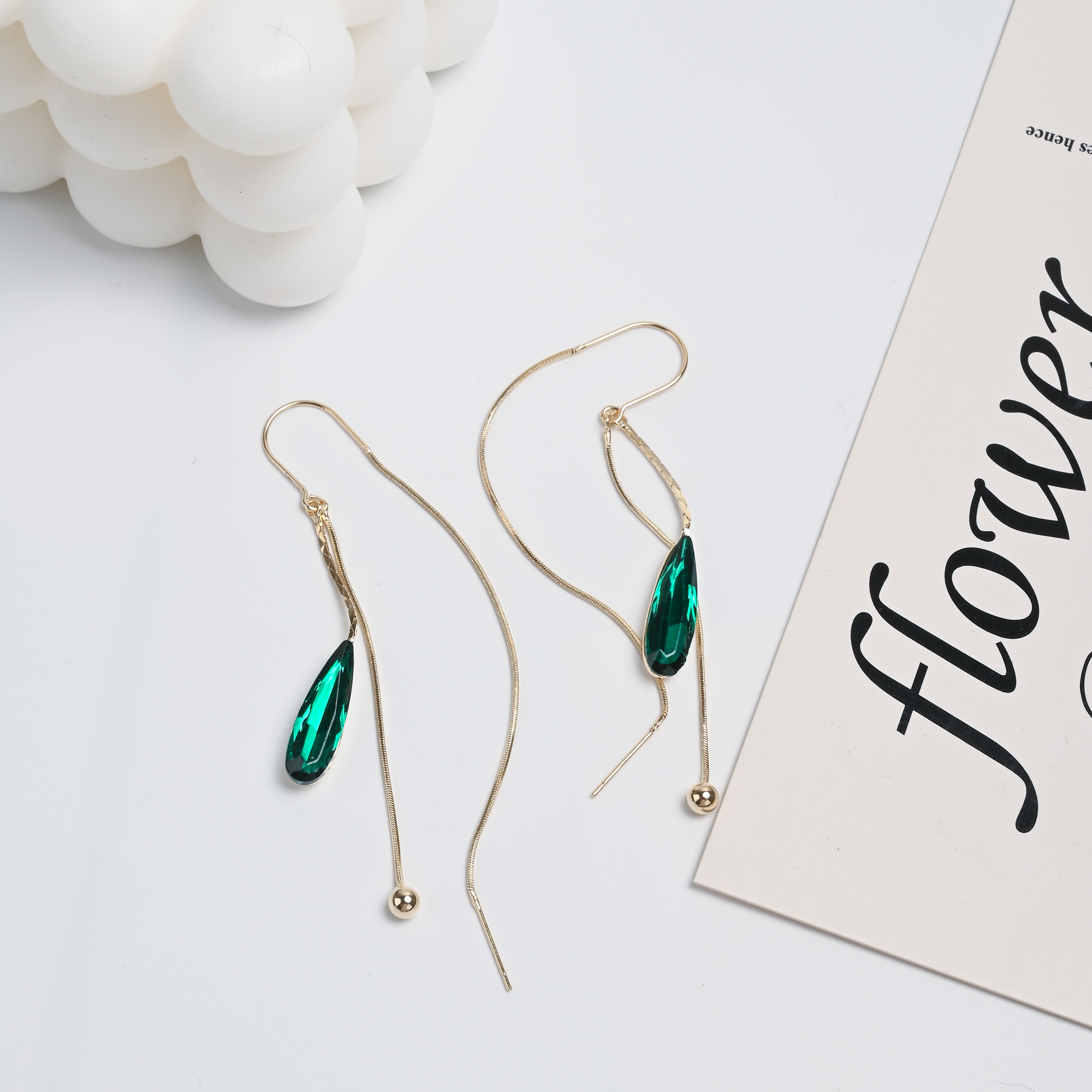 新品耳环小众设计高级感网红耳饰女防过敏925银针带钻时尚耳环详情2