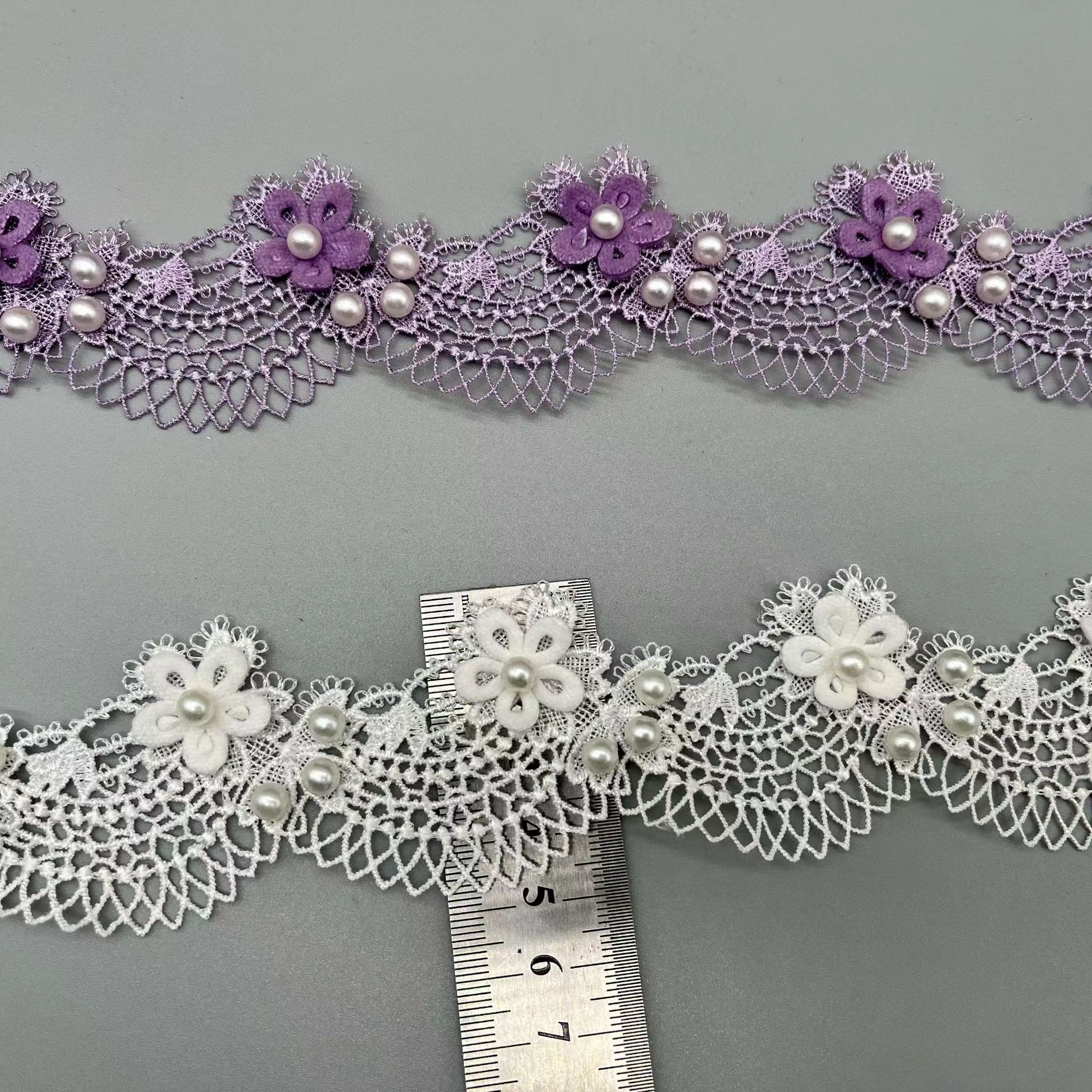 Factory direct sales of lace, double-flowered mesh fabric, embroidered collar flowers, water-soluble lace, black and white wings, clothing accessories, embroidered lace, exquisite water-soluble polyester filament, nail beads, velvet pieces, small flower embroidery, handcrafted lace, women's clothing, children's clothing, wedding dresses and Windows details Picture