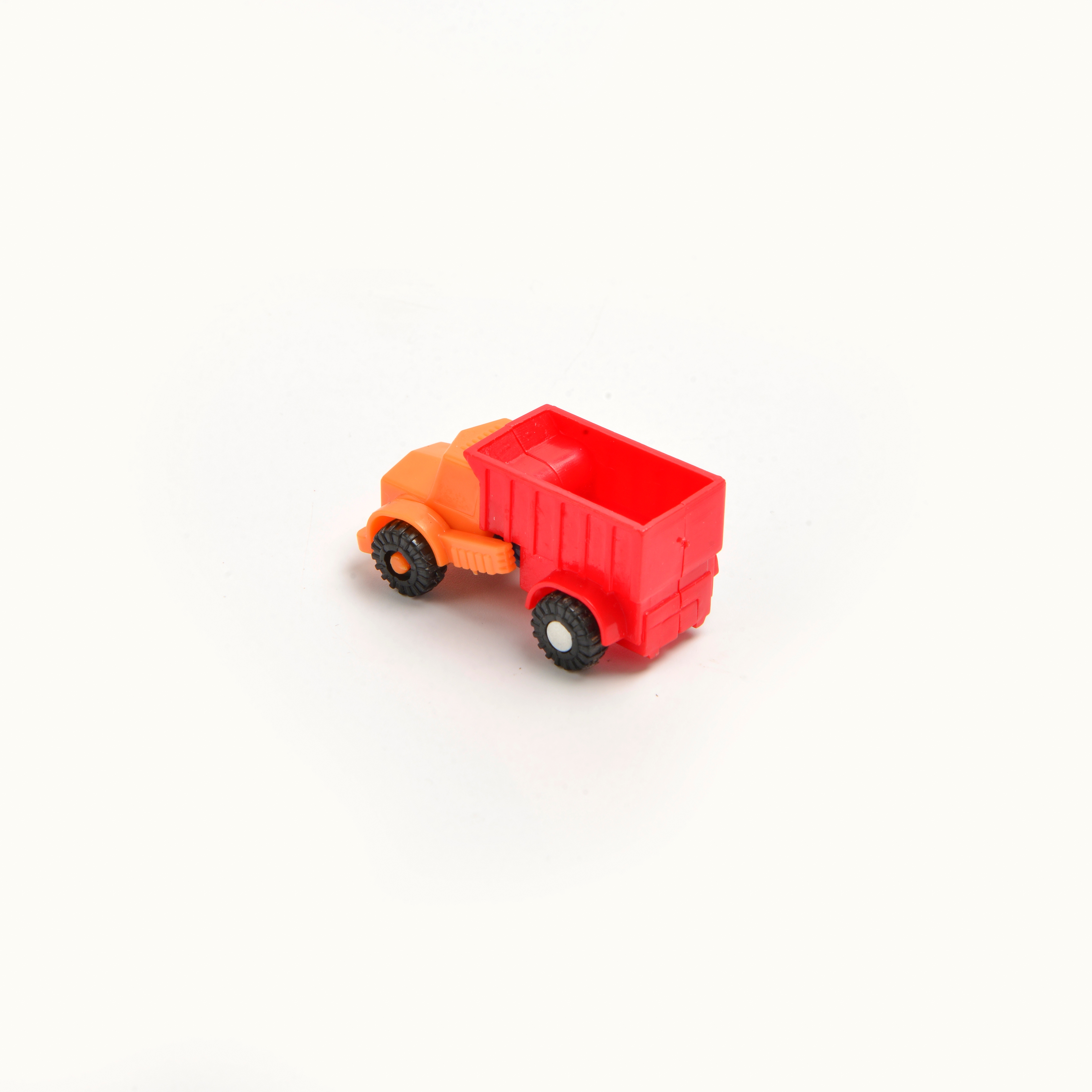 扭蛋玩具/变形小车/益智玩具产品图