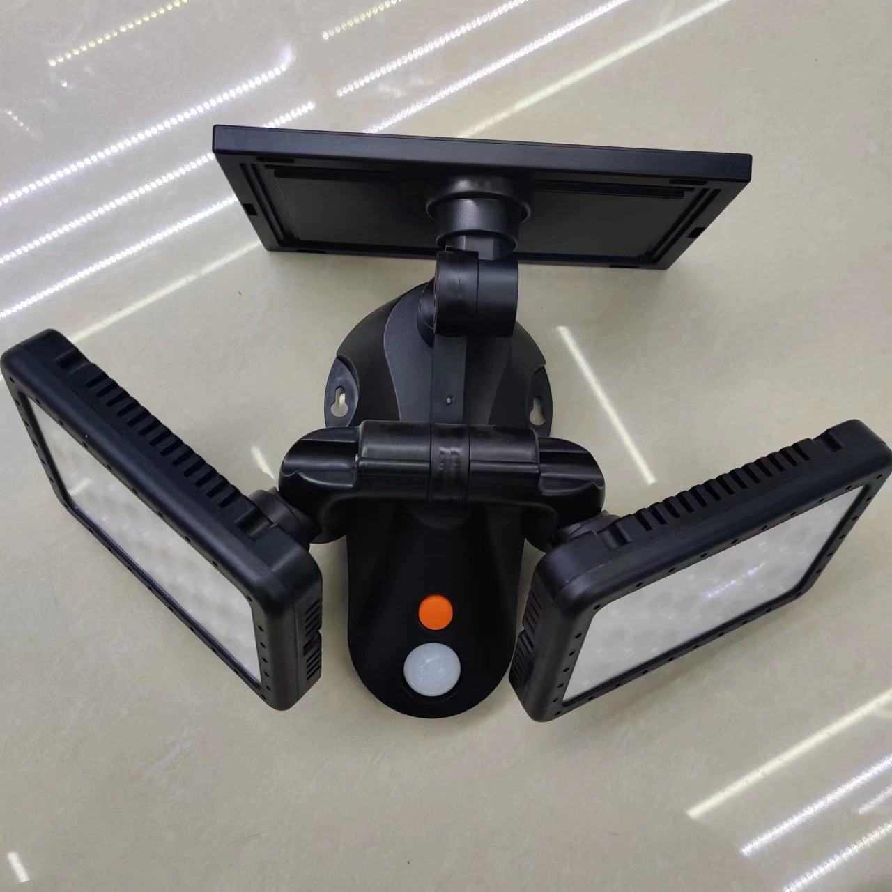 太阳能灯/太阳能壁灯产品图