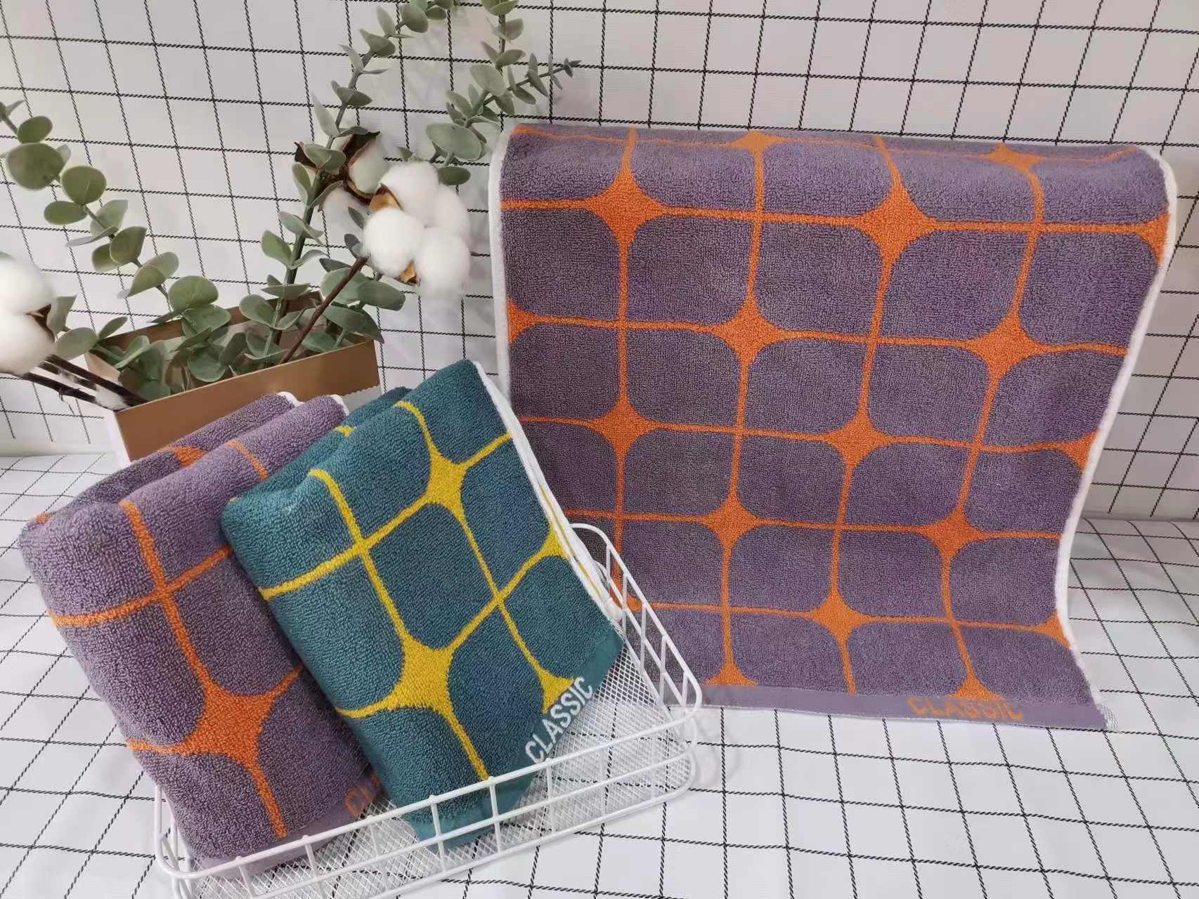 Shenduo dark-colored geometric towels, dirt-resistant household soft absorbent towels, gift towels Specification image