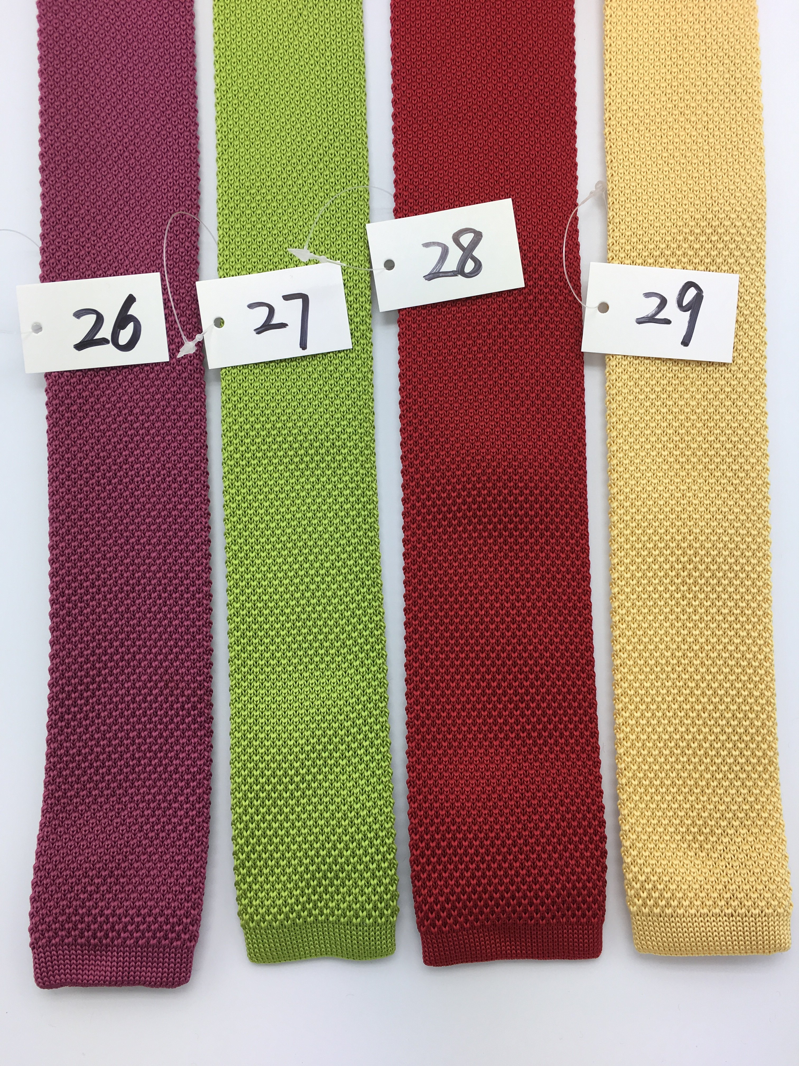 Factory direct sales of plain knitted men's ties, fashionable suits, shirts and ties, versatile shirts and ties wholesale Specification image
