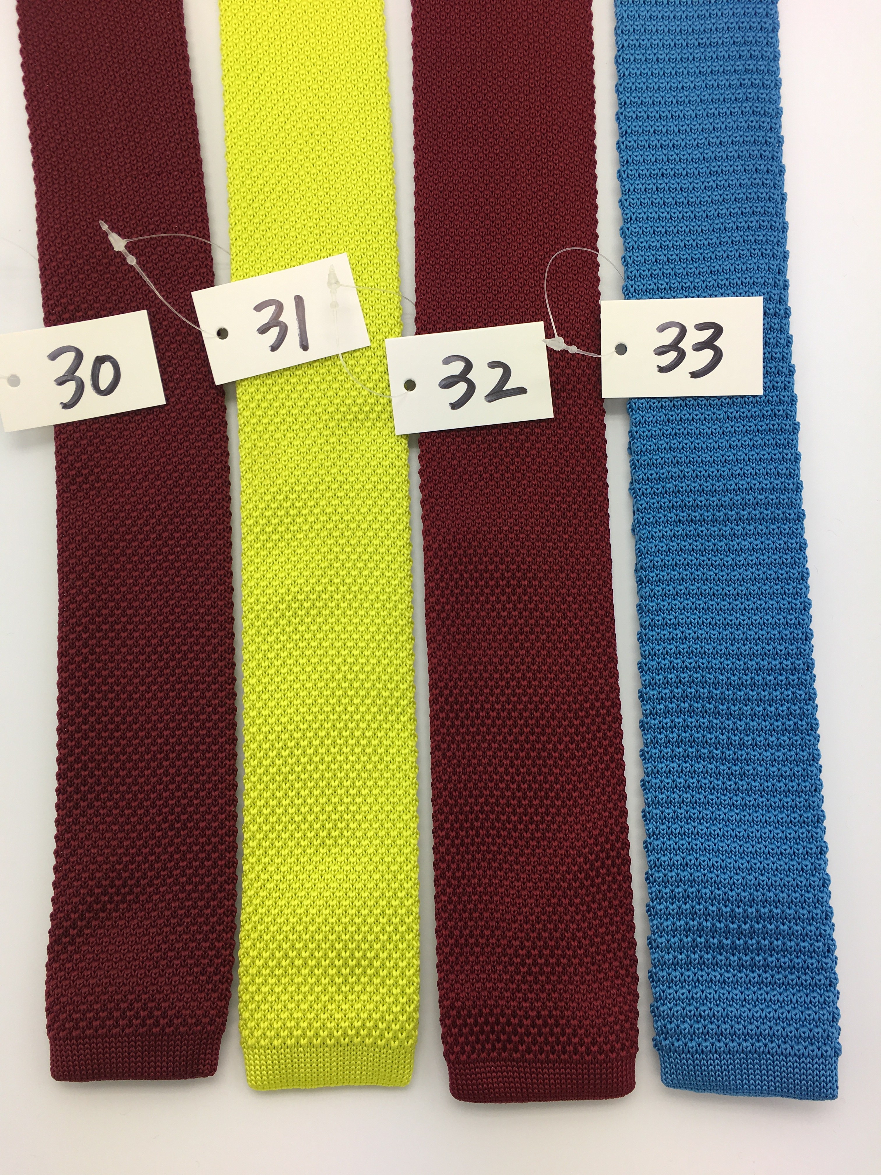 Factory direct sales of plain knitted men's ties, fashionable suits, shirts and ties, versatile shirts and ties wholesale Application Scenario