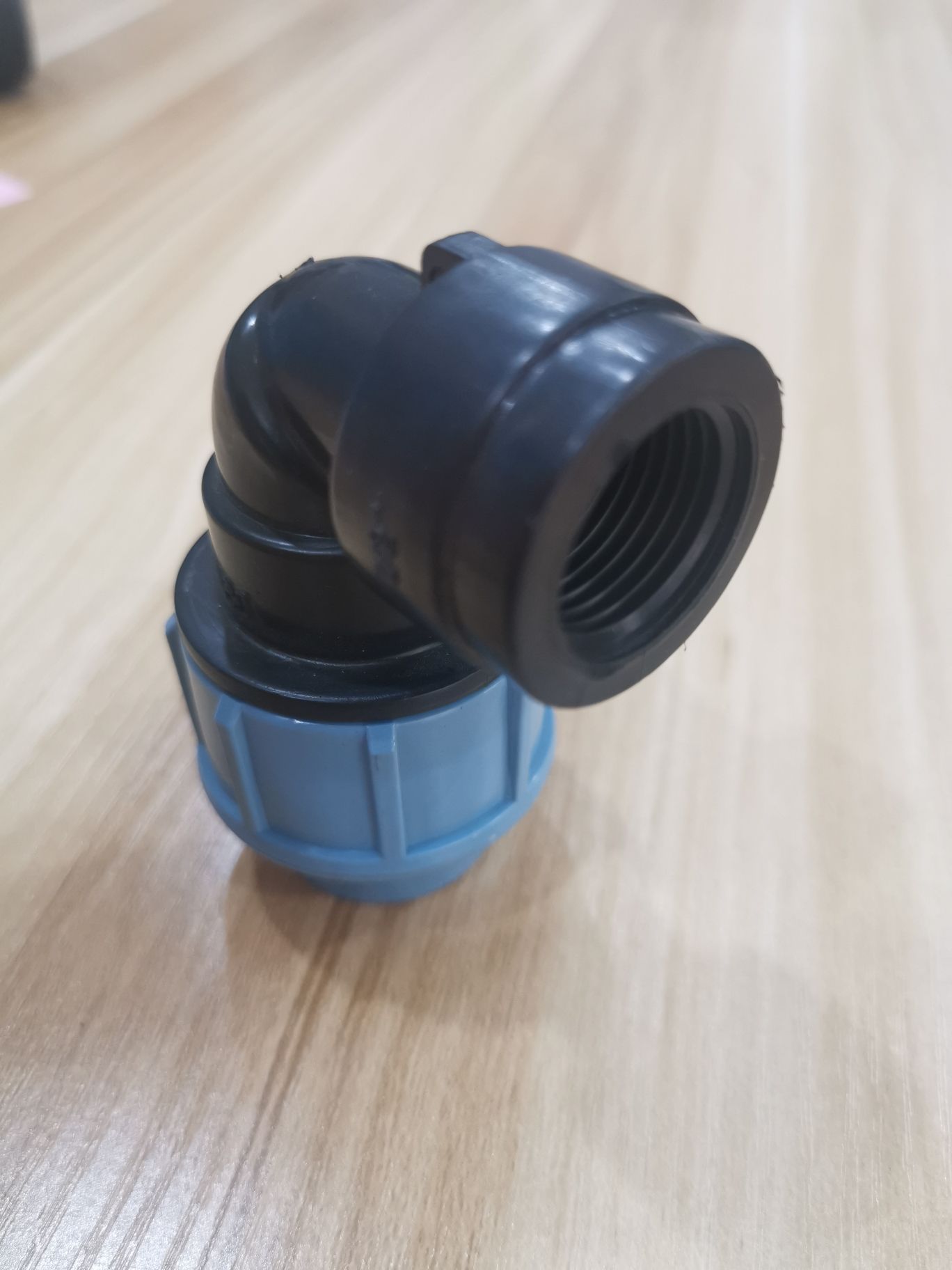 pp inner screw elbow details Picture
