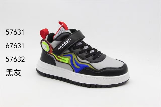The new children's shoes from Renben are breathable, versatile, and casual Application Scenario