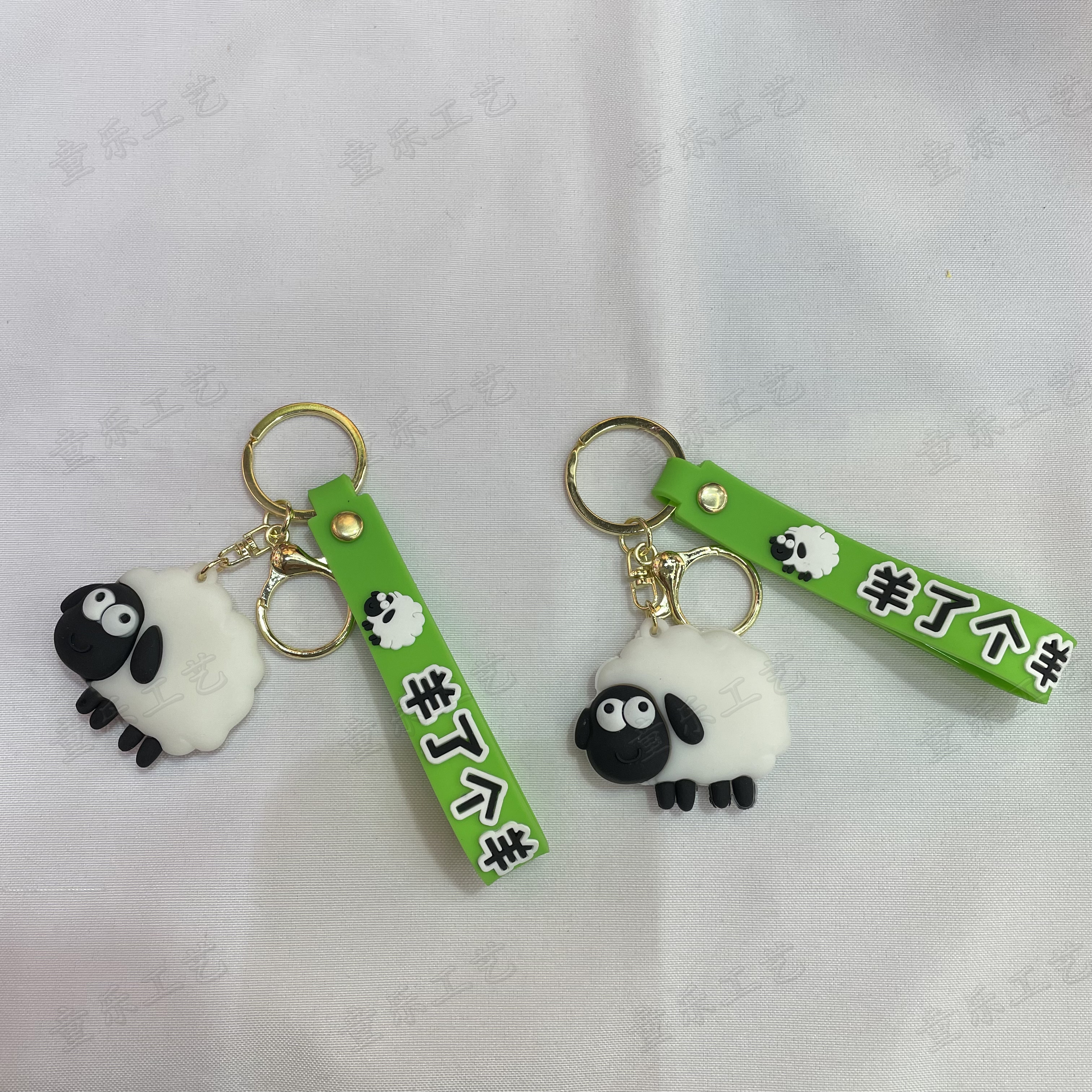"Sheep, Sheep, cute cartoon keychain, popular mobile phone pendant. Specification image