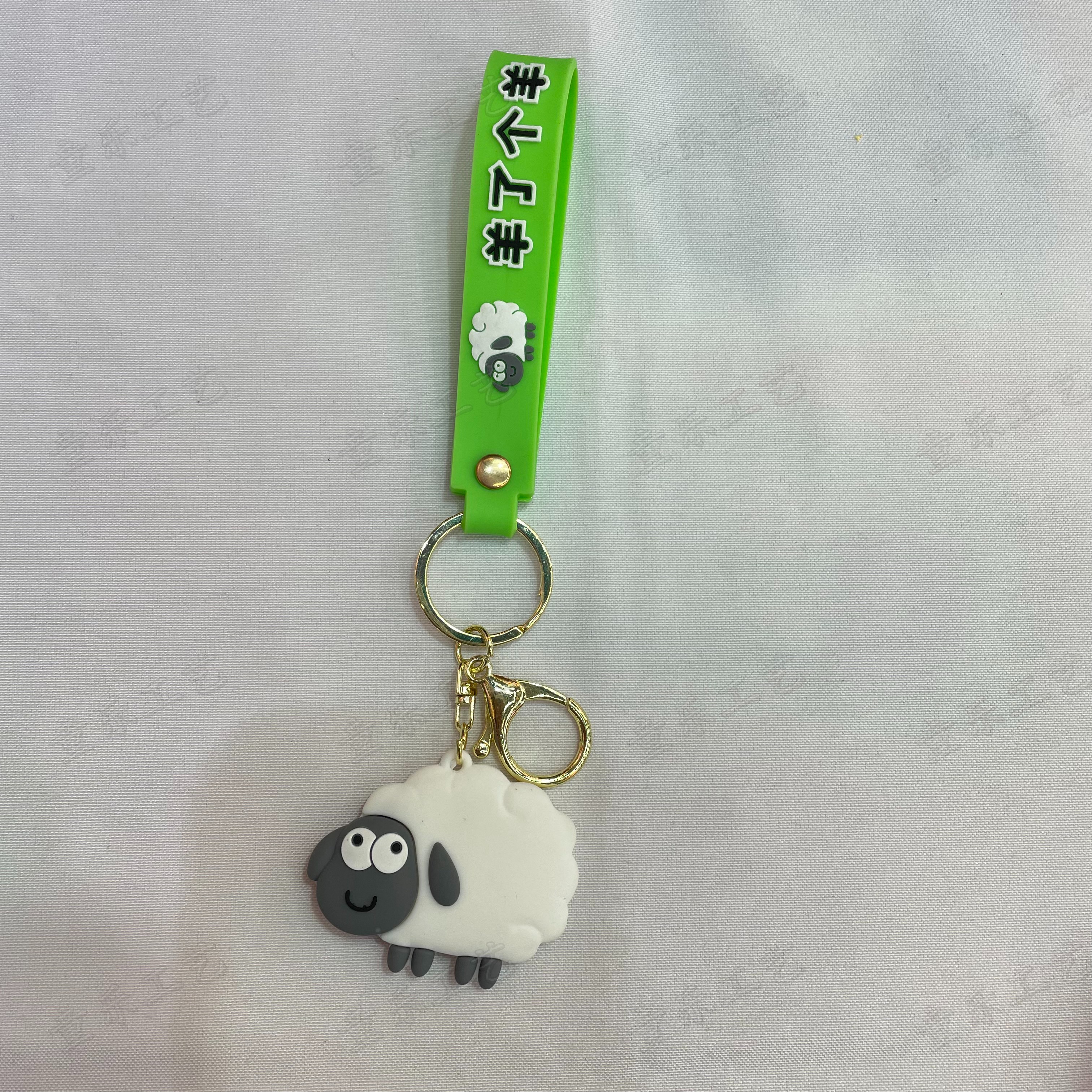 "Sheep, Sheep, cute cartoon keychain, popular mobile phone pendant. Application Scenario