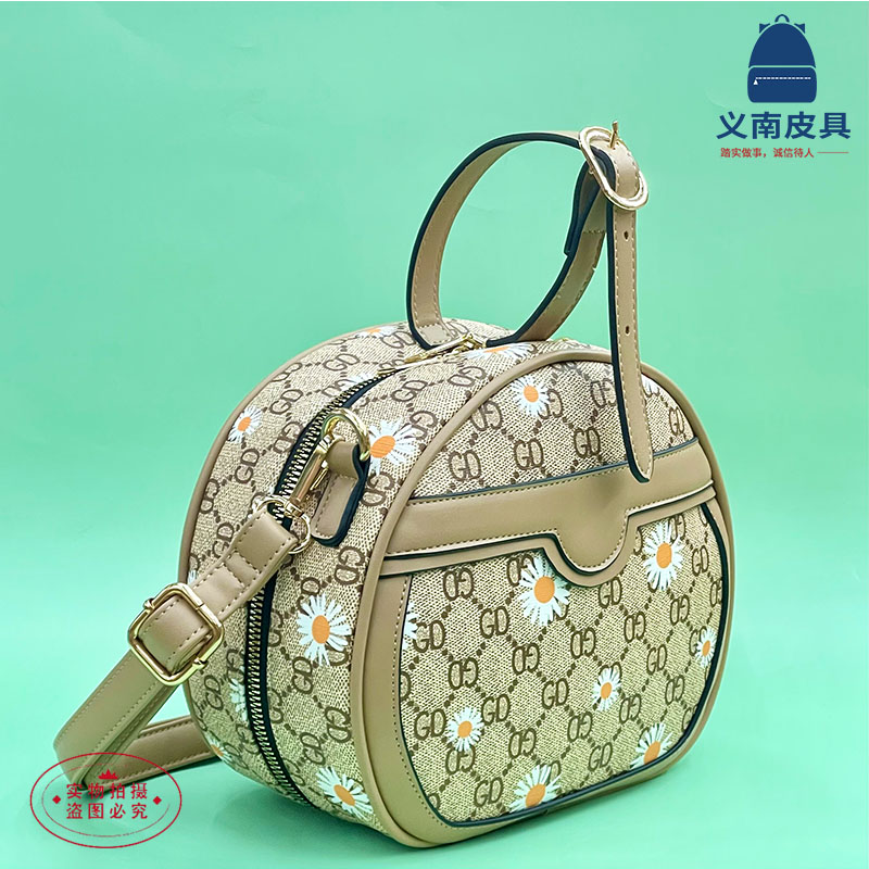 女包包2022新款潮流百搭小包包时尚宽带手提小圆包洋气单肩斜挎包