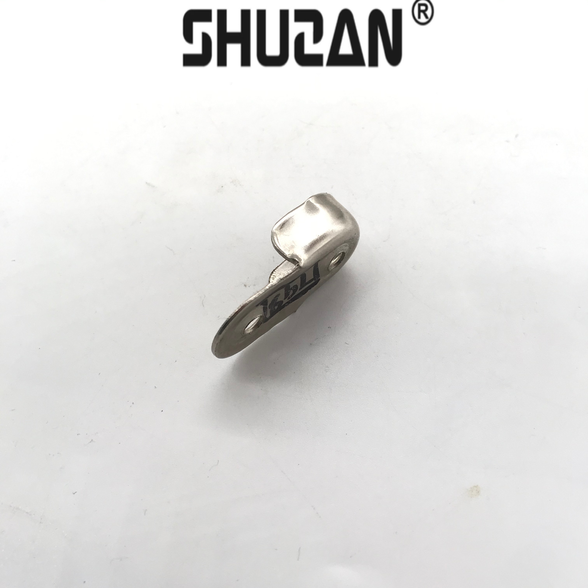 Shuzan non-drilling telescopic clothes hanger flange seat thickened clothes hanger support clothes hanger cabinet hardware accessories Stainless steel shower curtain rod B202 Other general hardware accessories 003 Application Scenario