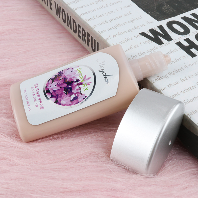 Meixi BB cream can flatten the skin tone, control oil, moisturize for a long time without smudge, and conceal concealer. The foundation can also hide pores naturally Application Scenario