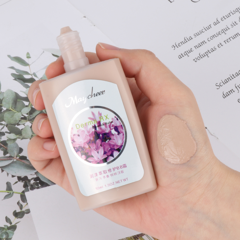 Meixi BB cream can flatten the skin tone, control oil, moisturize for a long time without smudge, and conceal concealer. The foundation can also hide pores naturally