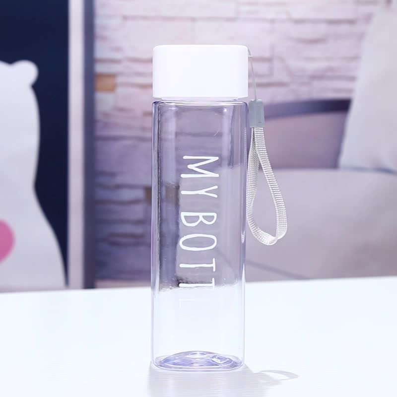 Frosted creative large-capacity water bottle Application Scenario