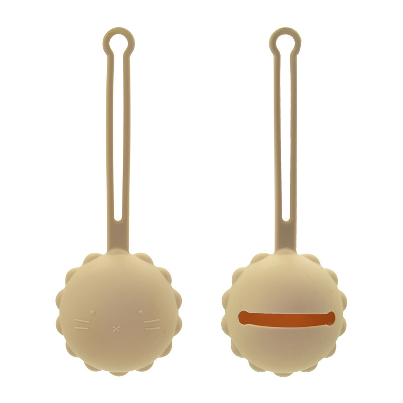 Silicone pacifier storage bag Application Scenario